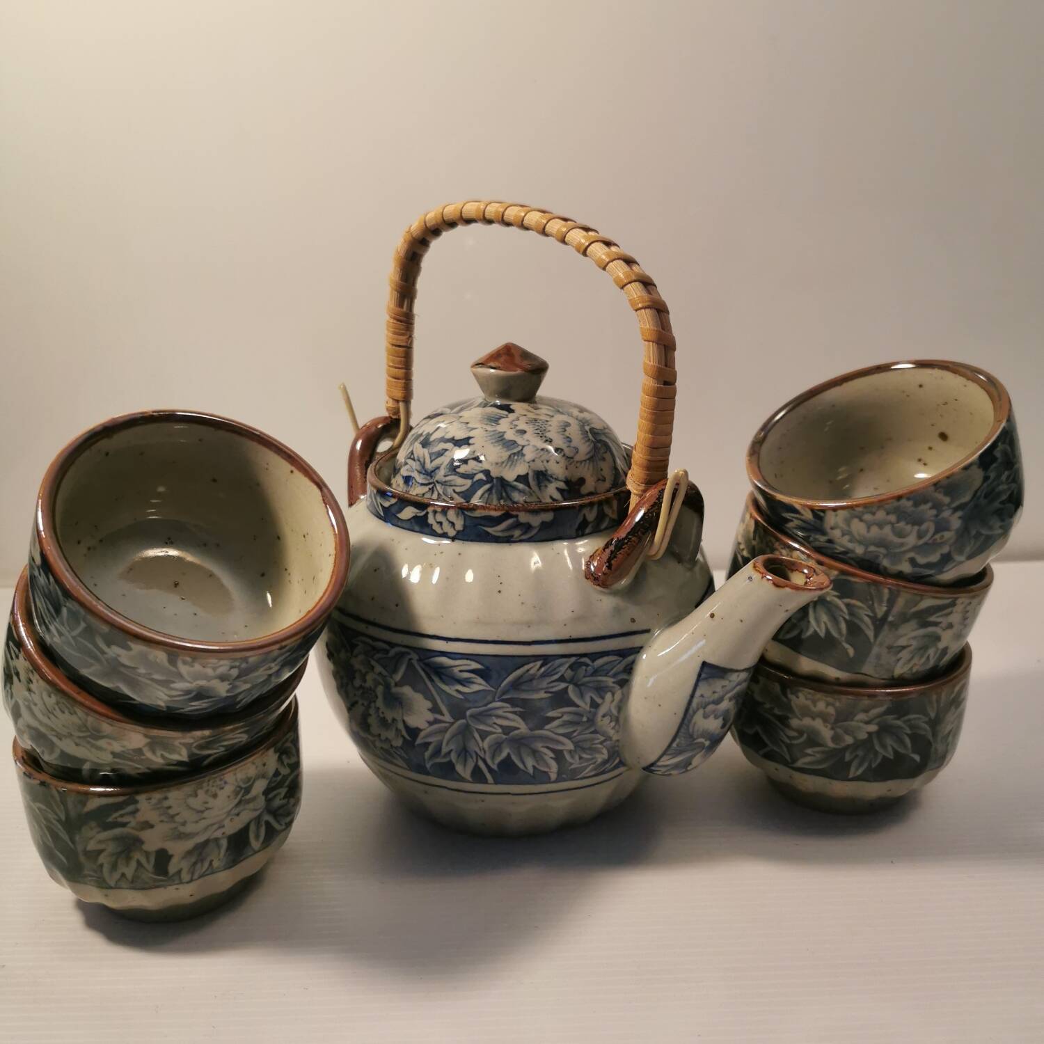 Korean Stoneware Tea Service. 6 Cups and 1 Teapot. Blue Decor