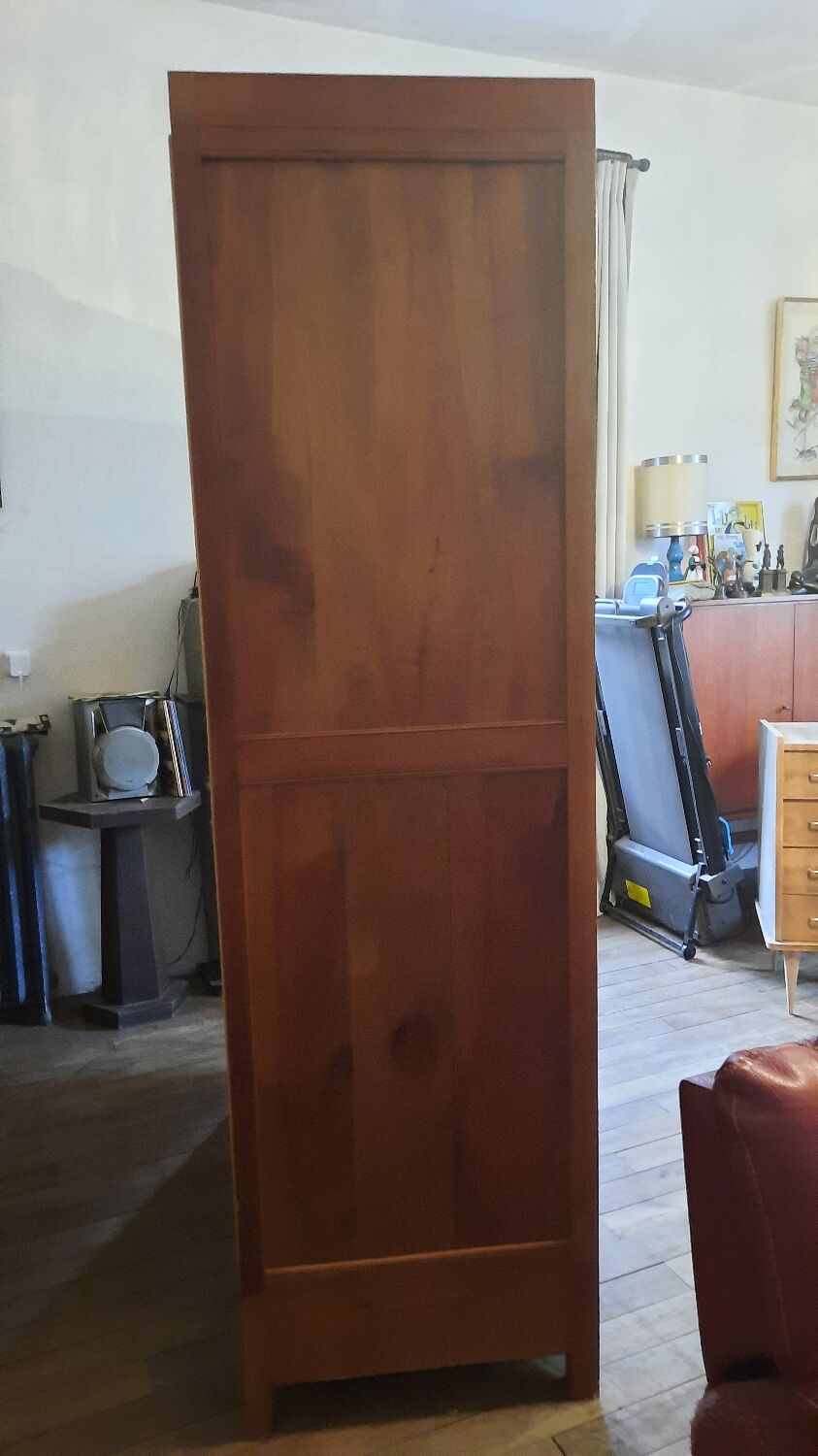 Armoire parisienne