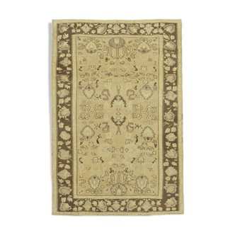 Tapis beige anatolien tissé à la main 150 cm x 223 cm