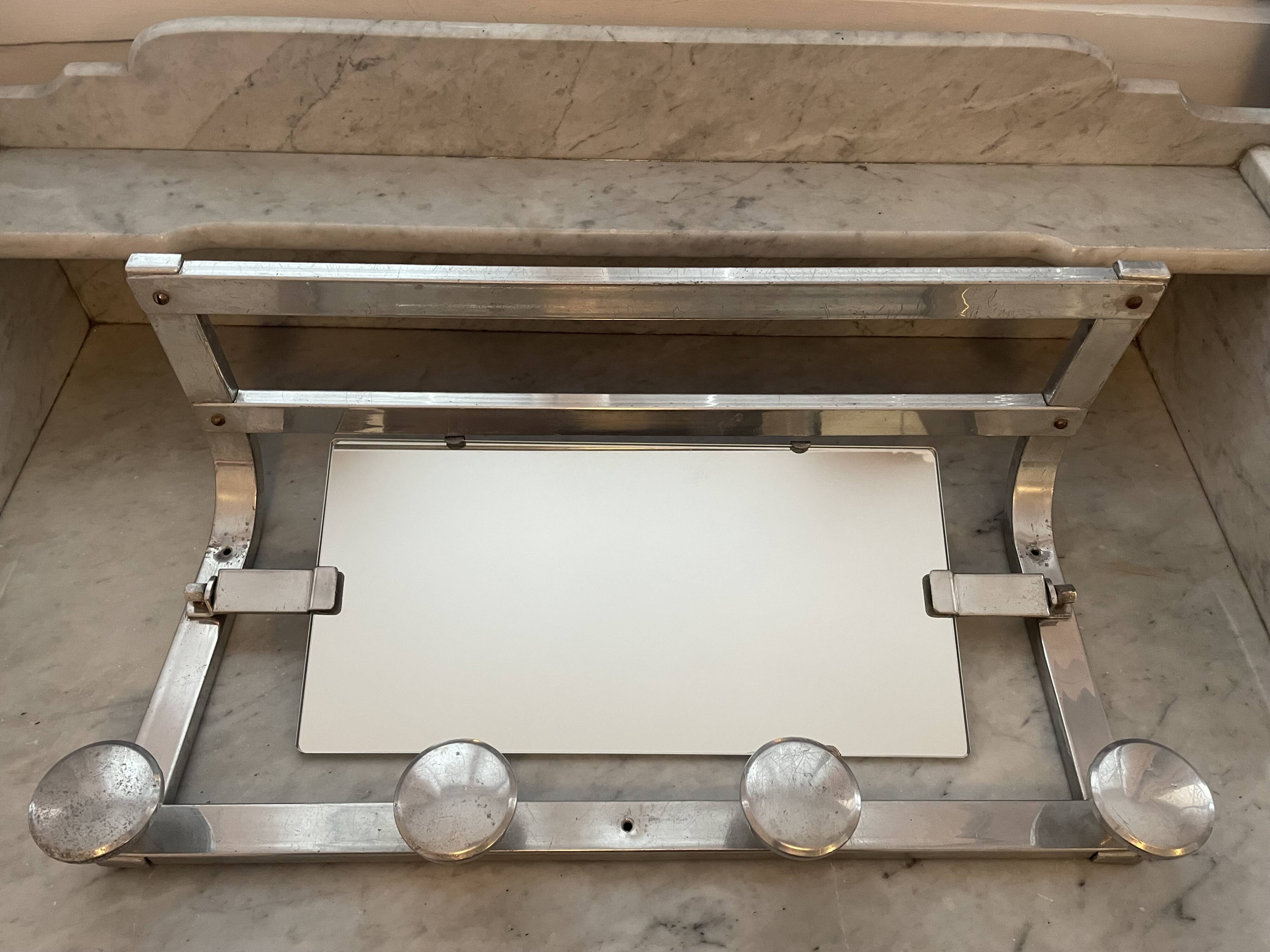 Wall mounted coat rack