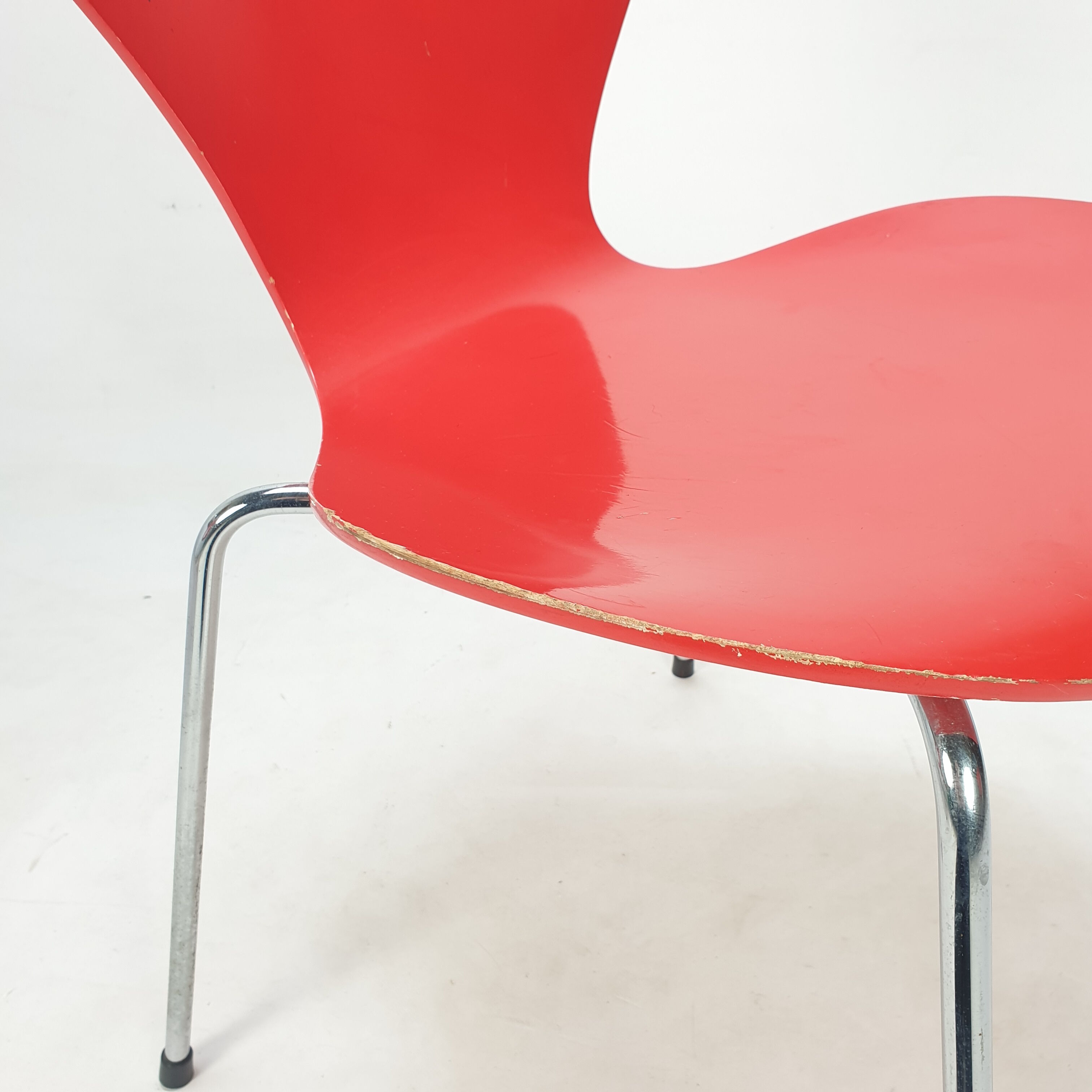 Set of 6 chairs "model 7" Arne Jacobsen for Fritz Hansen, Denmark, 1991