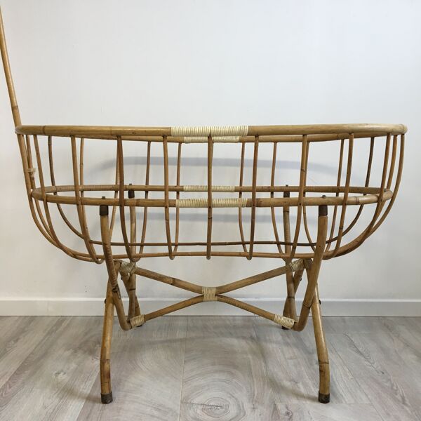 Berceau à crosse en rotin vintage