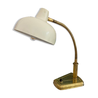 Desk lamp