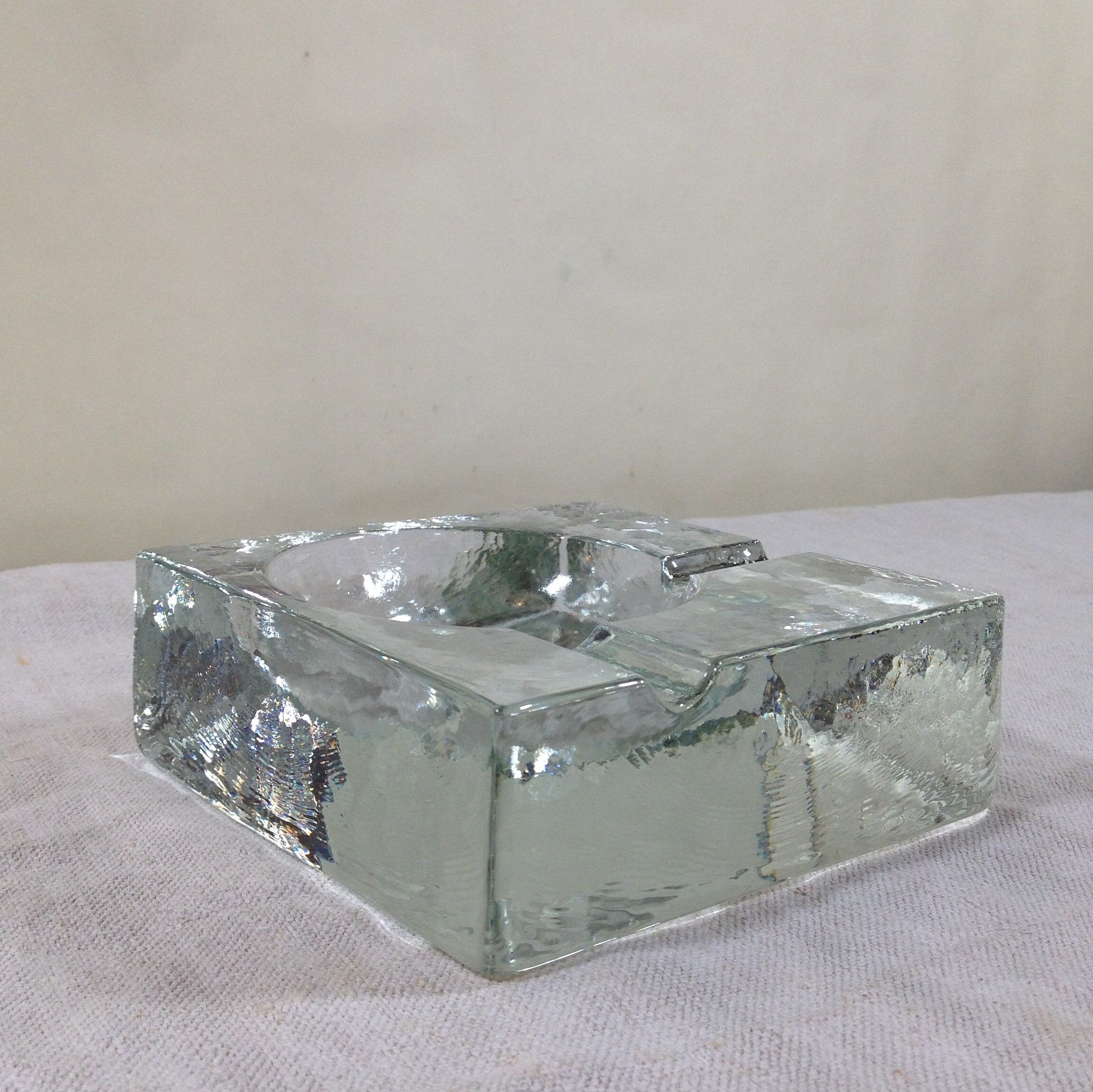 Cendrier "glaçon" années 70