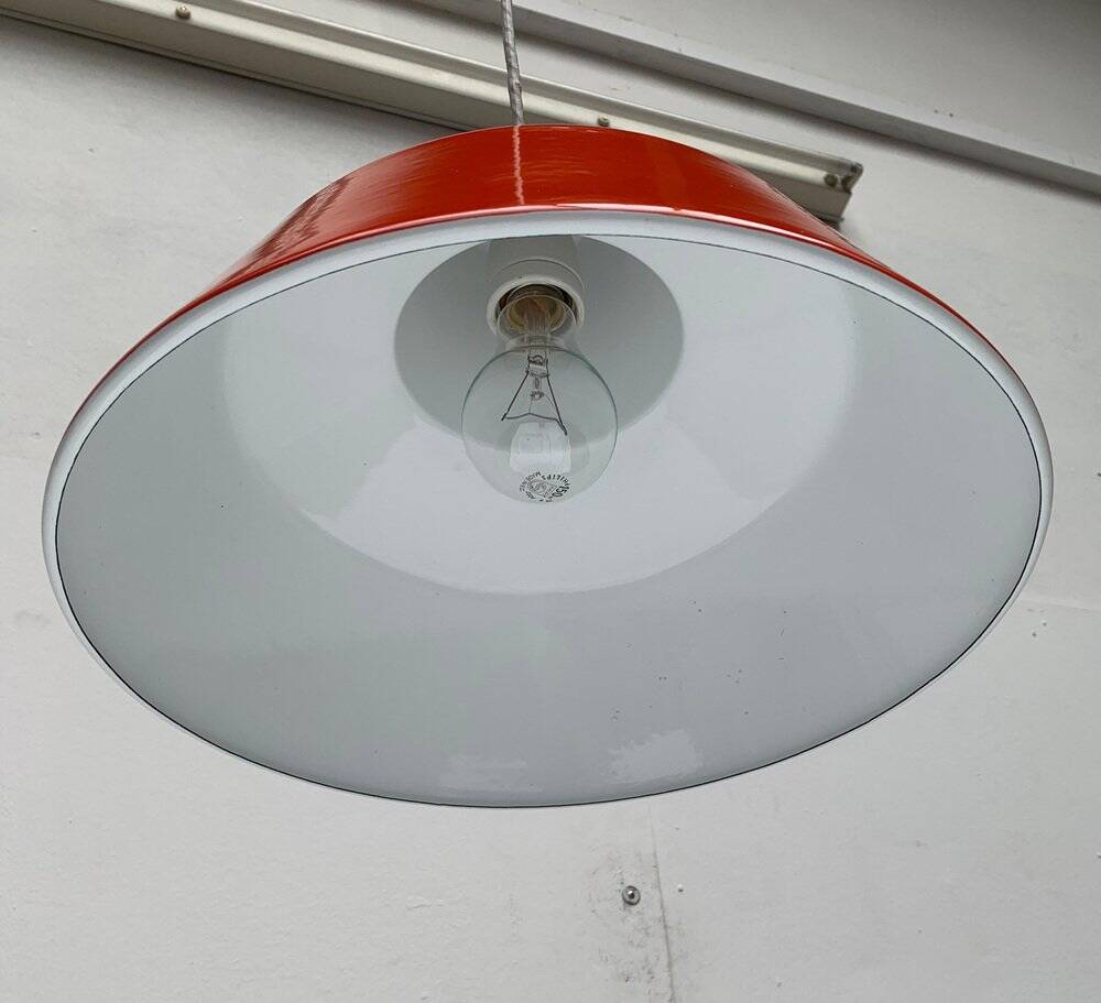 Suspensions Mid-Century danoise Emaille Amatur de Louis Poulsen, années 1960, lot de 3