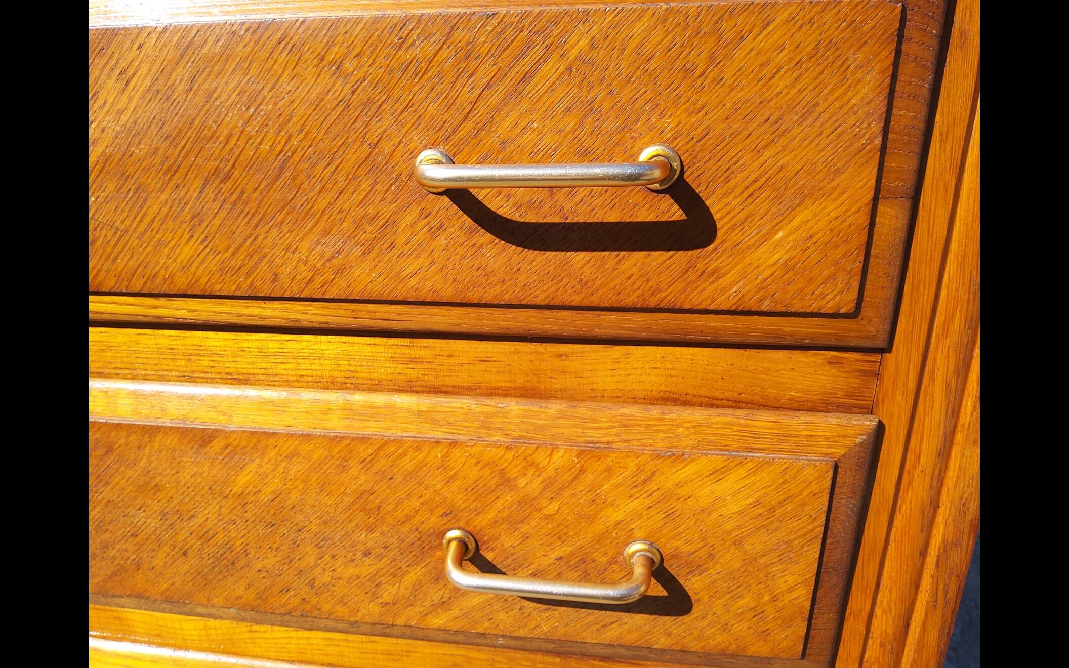 Compass leg chest of drawers