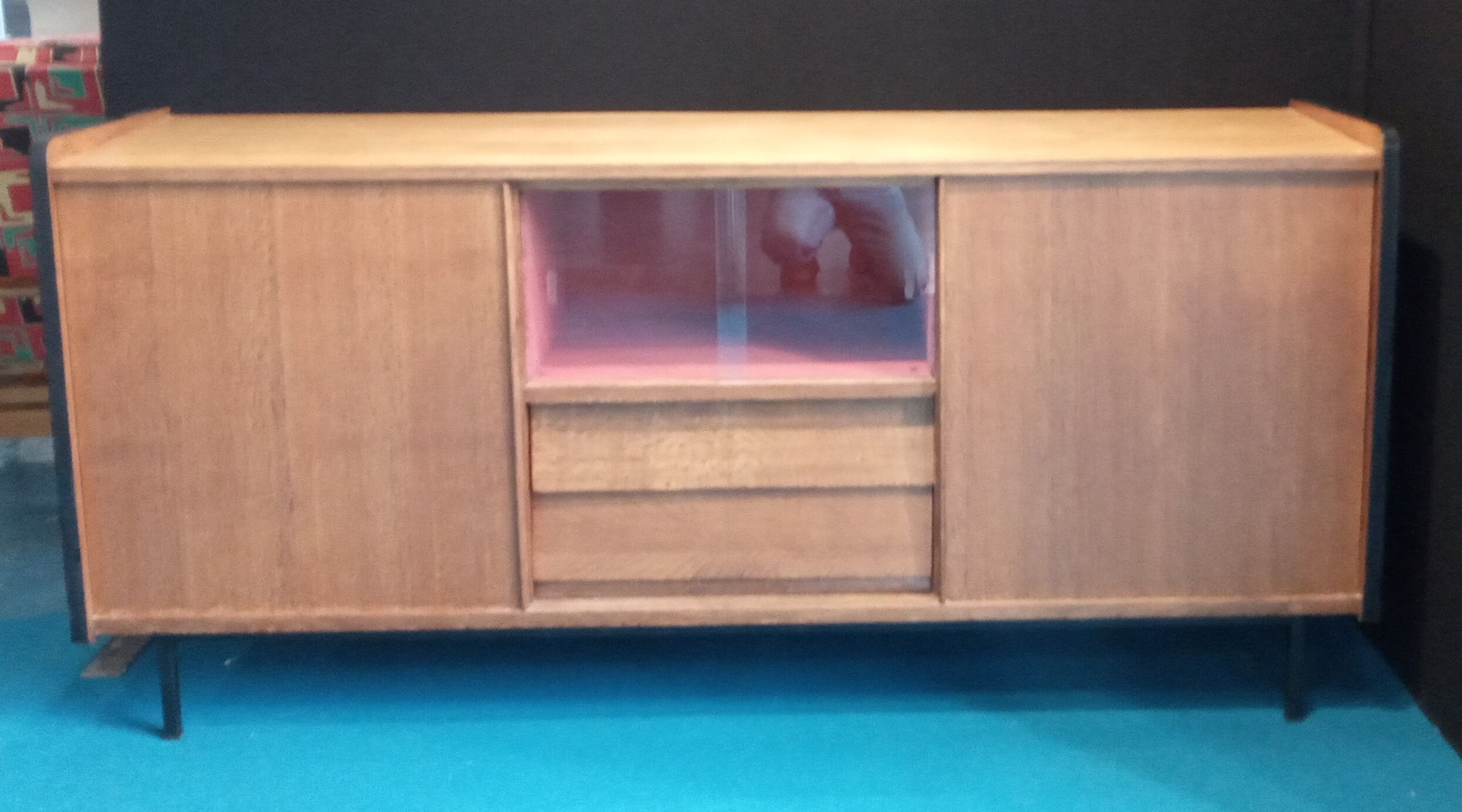 Oak-plated 1950s enfilade