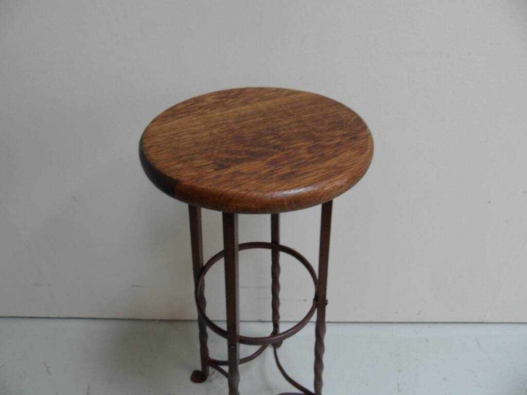 Table d'appoint ronde en métal industriel