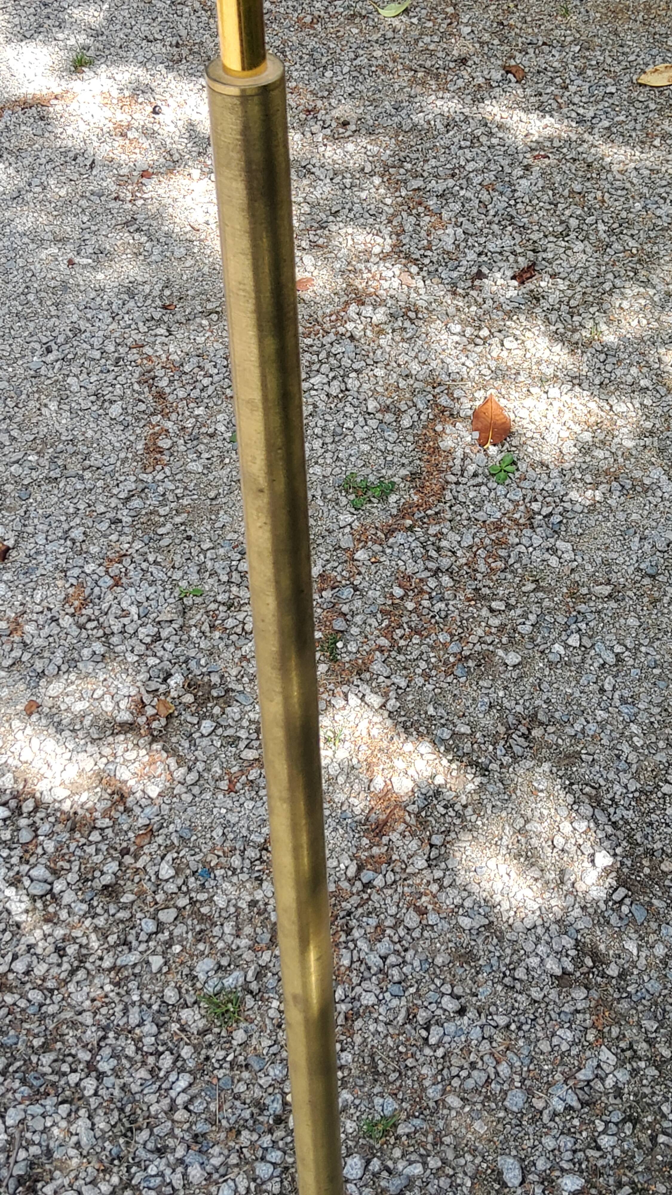 Vintage floor lamp in gilded brass with 5 glass tulips from the 50s