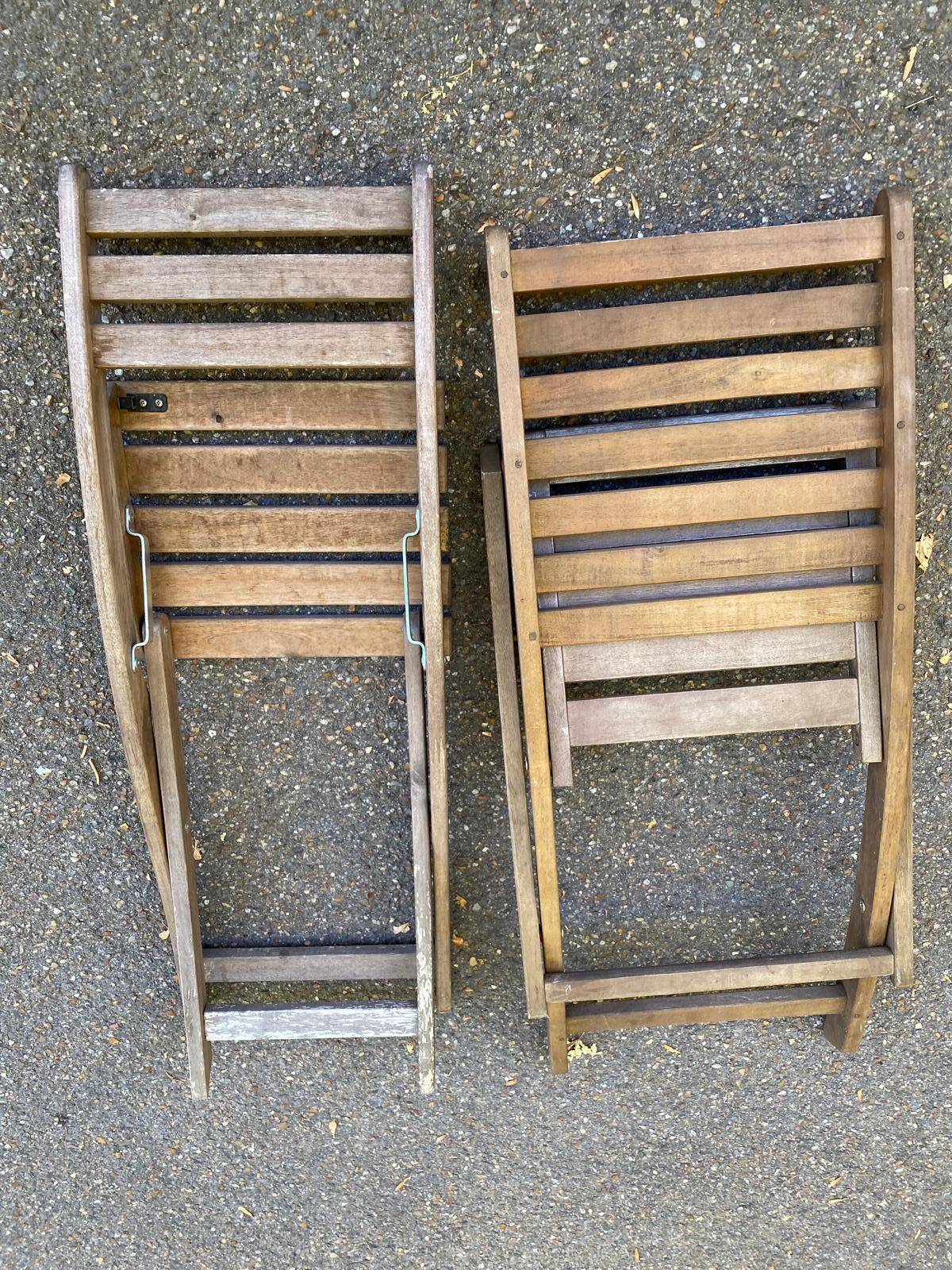Set of 2 Folding Garden/Balcony Chairs in Wood