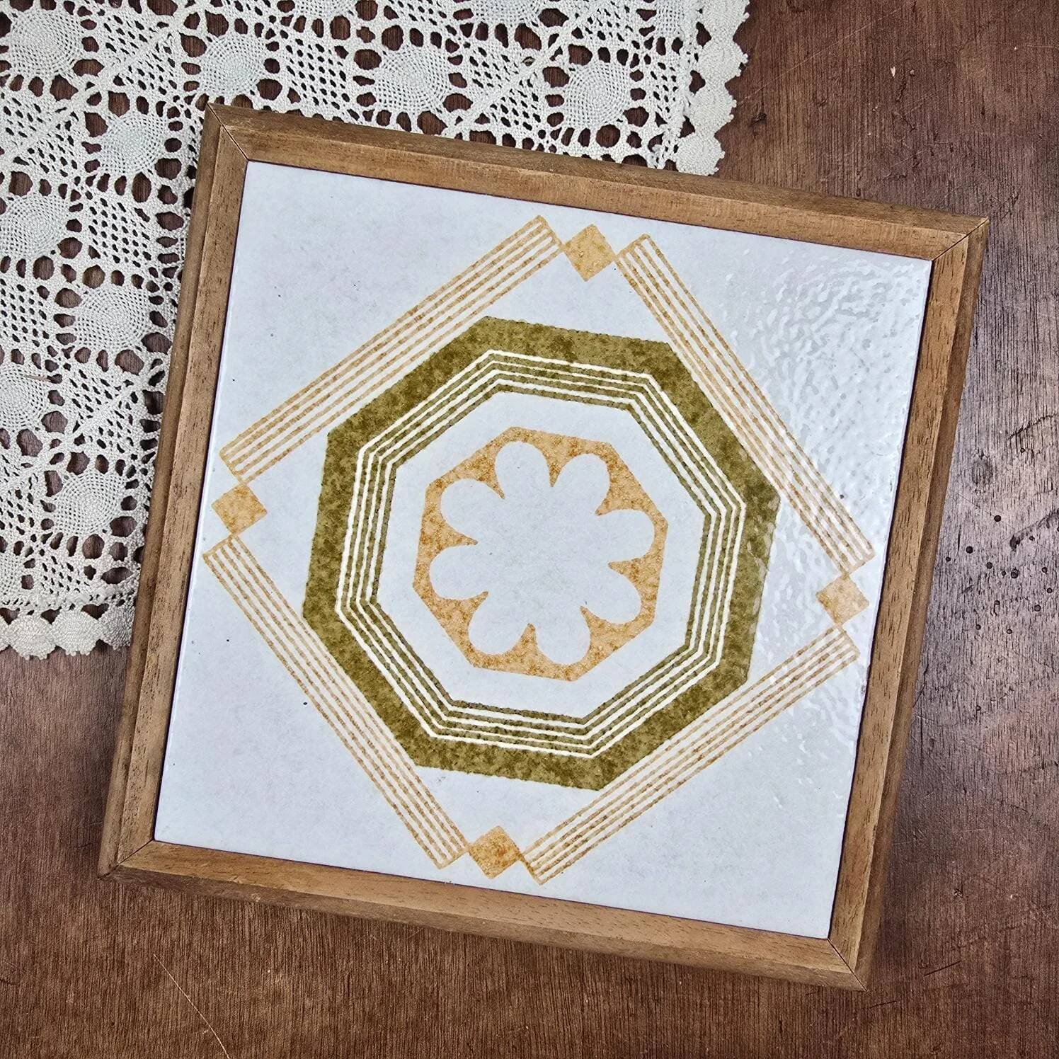 Vintage trivet made in Italy – 1970s ceramic & wood