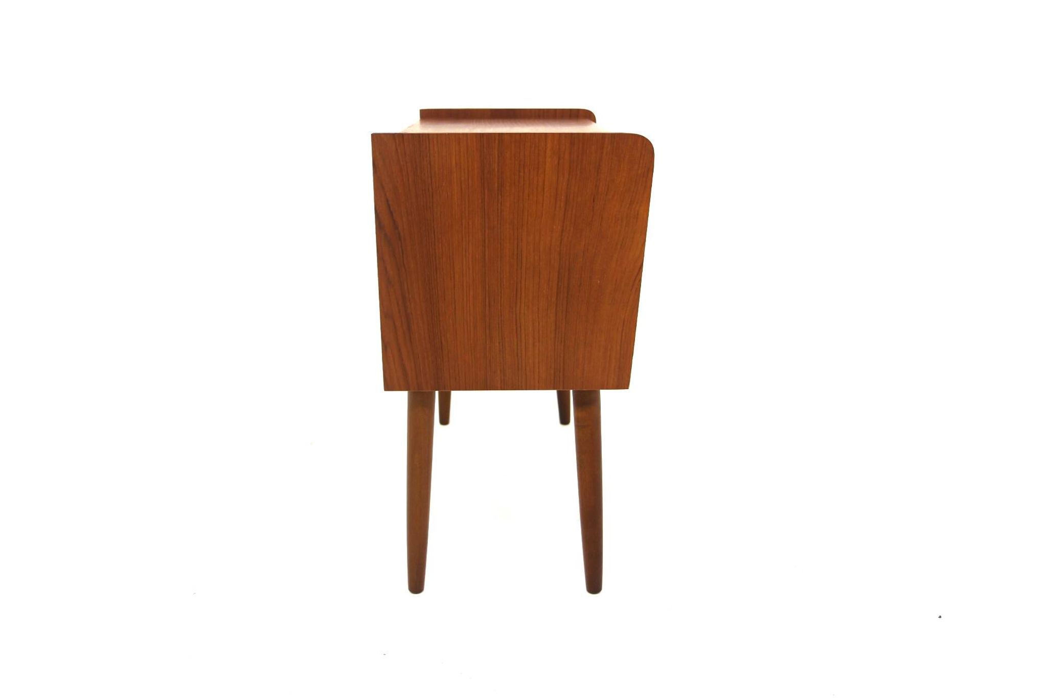 Table de chevet scandinave en teck, Suède, 1960