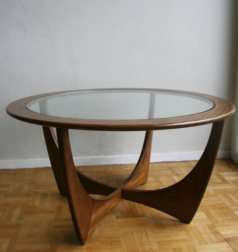 Table basse ronde Astro de Victor Wilkins 1960