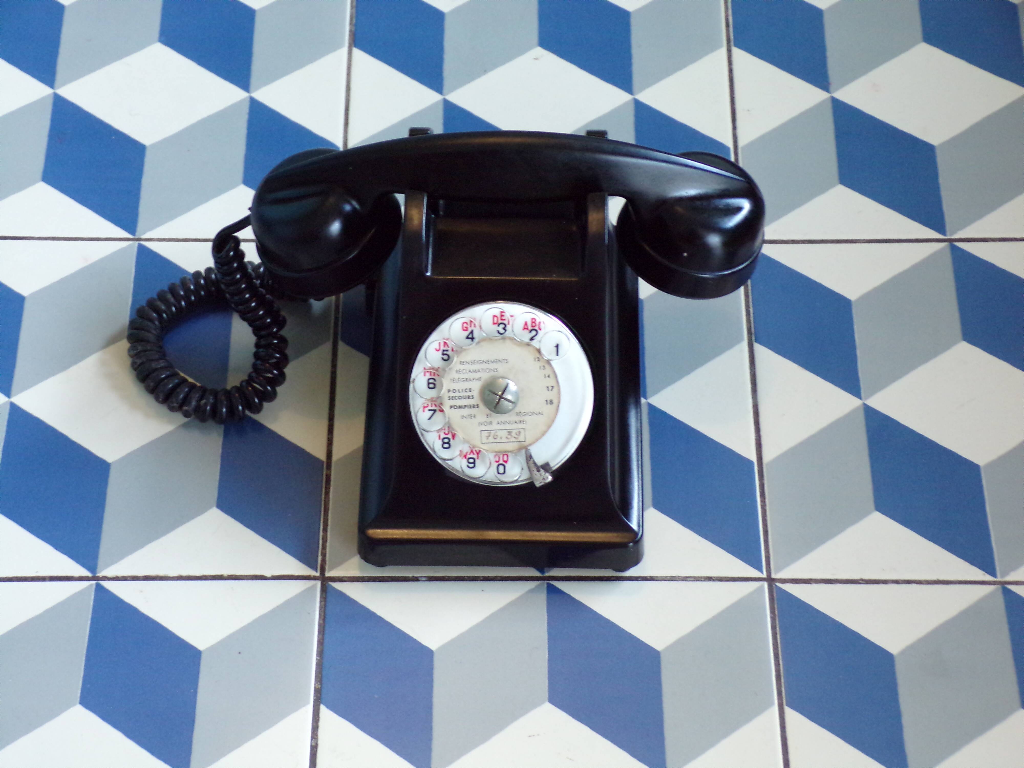 Bakelite telephone
