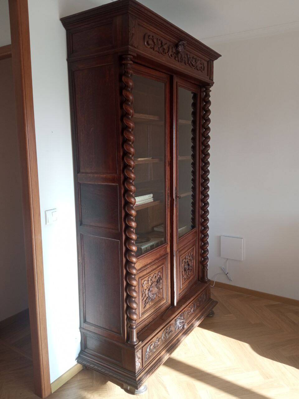 Neo-renaissance library style
