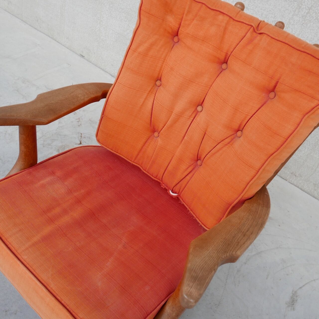 Fauteuil modèle repos de Guillerme et Chambron