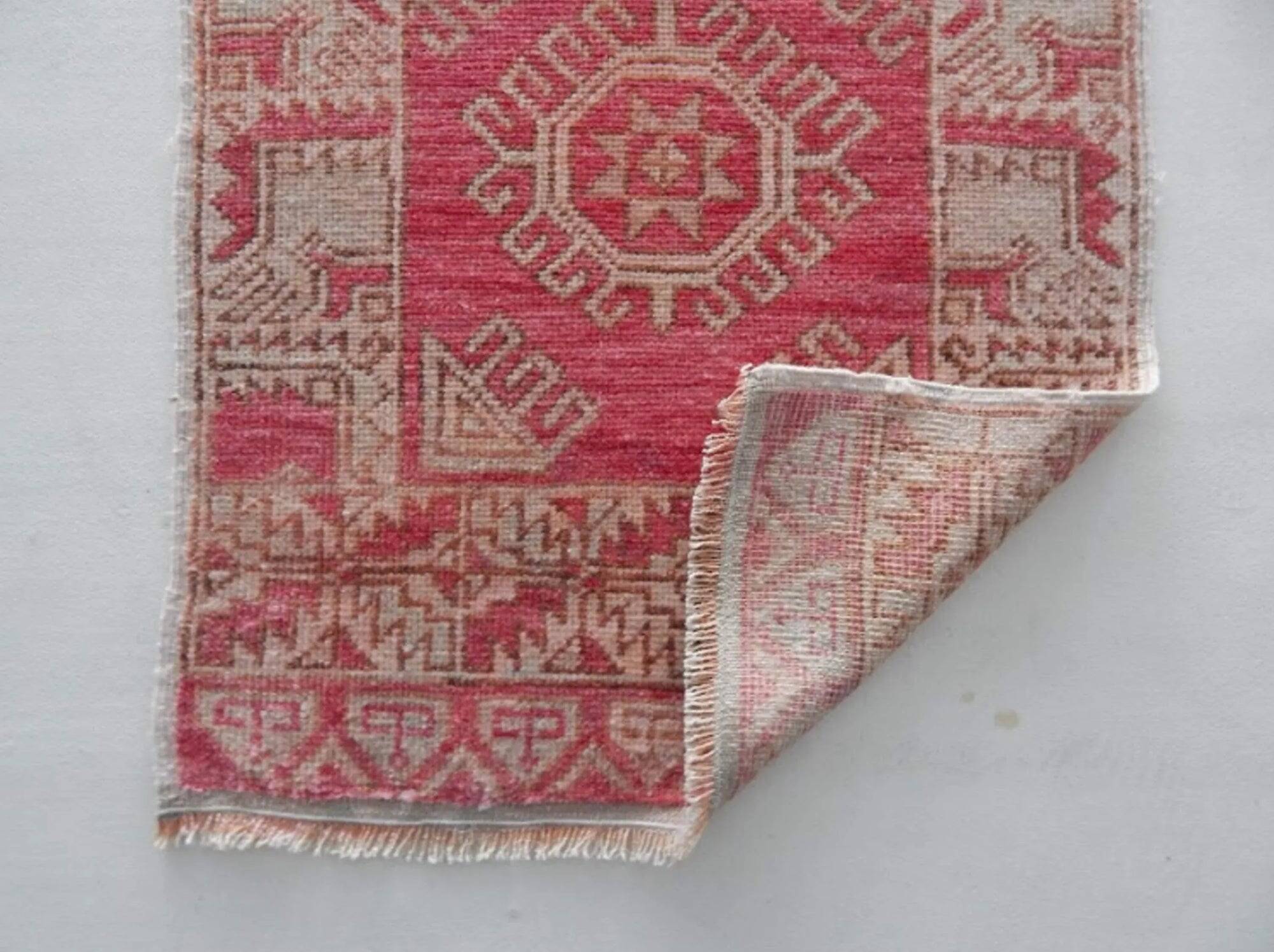 Vintage Turkish Oushak rug 57x104 cm