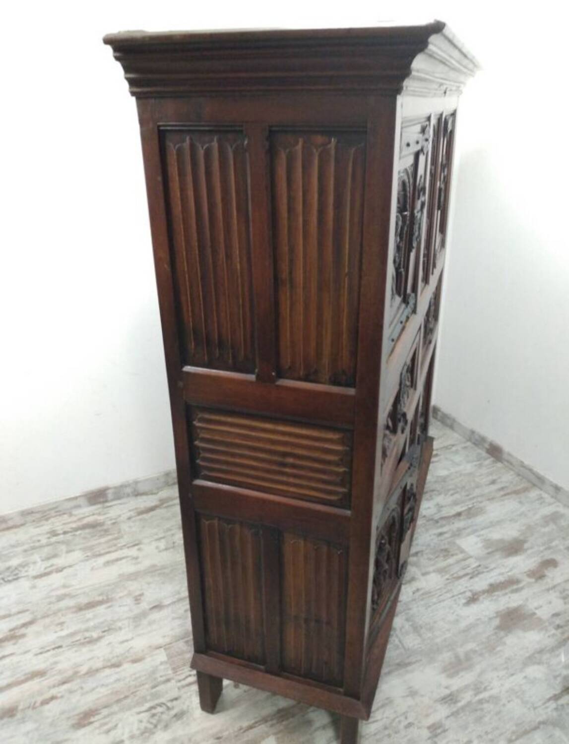 High period carved furniture