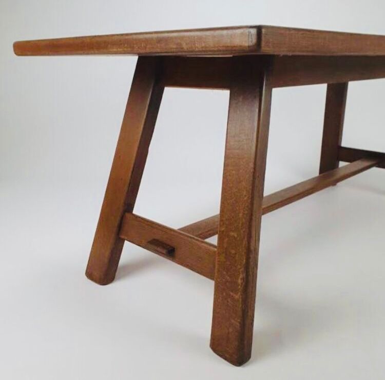 Table à manger brutaliste de style château + 8 chaises