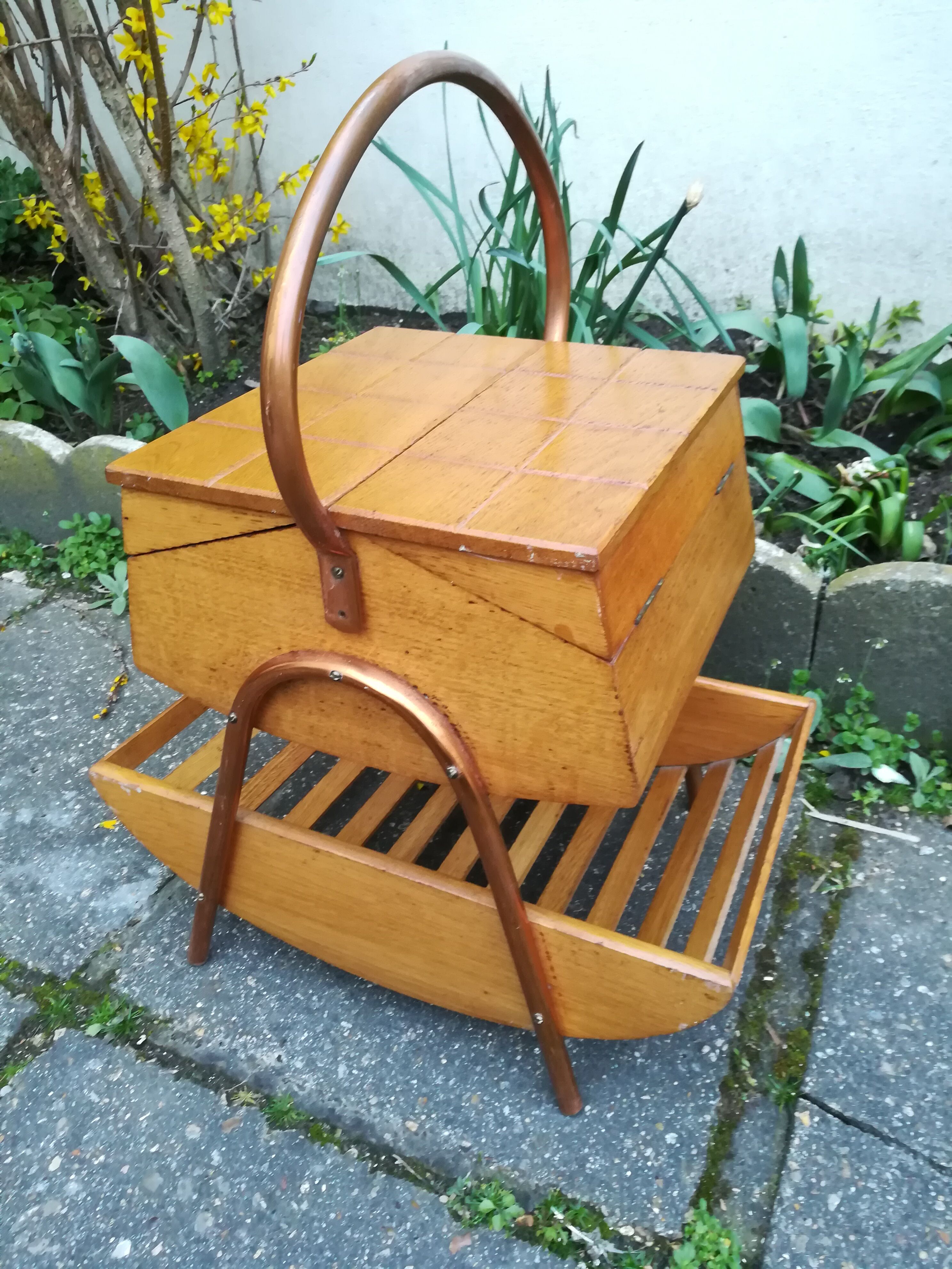 Oak and brass 50s knit worker