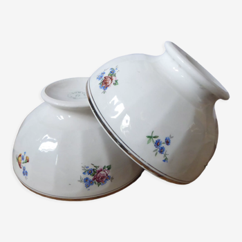 Earthenware bowls with flower motifs