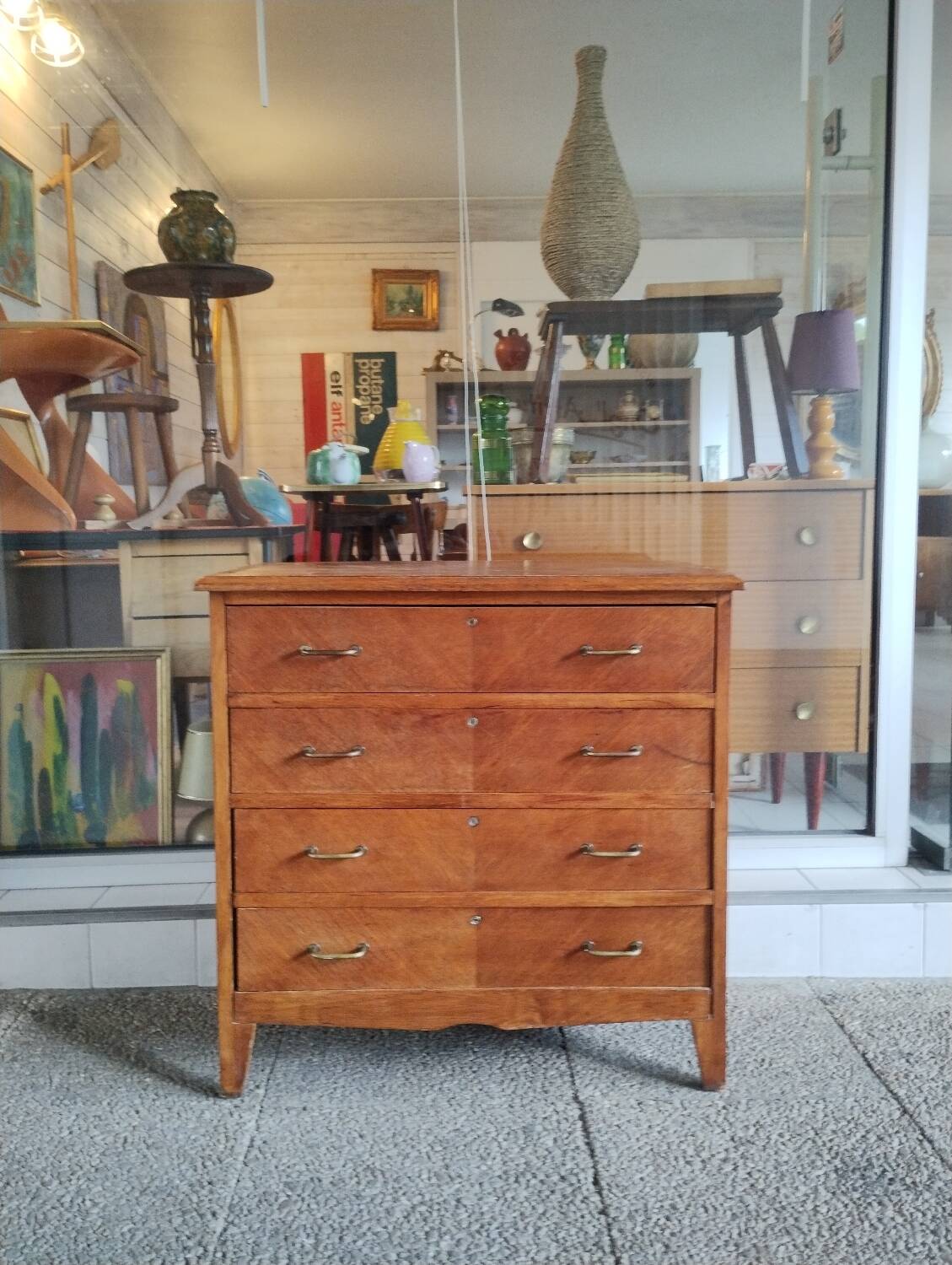 Vintage chest of drawers