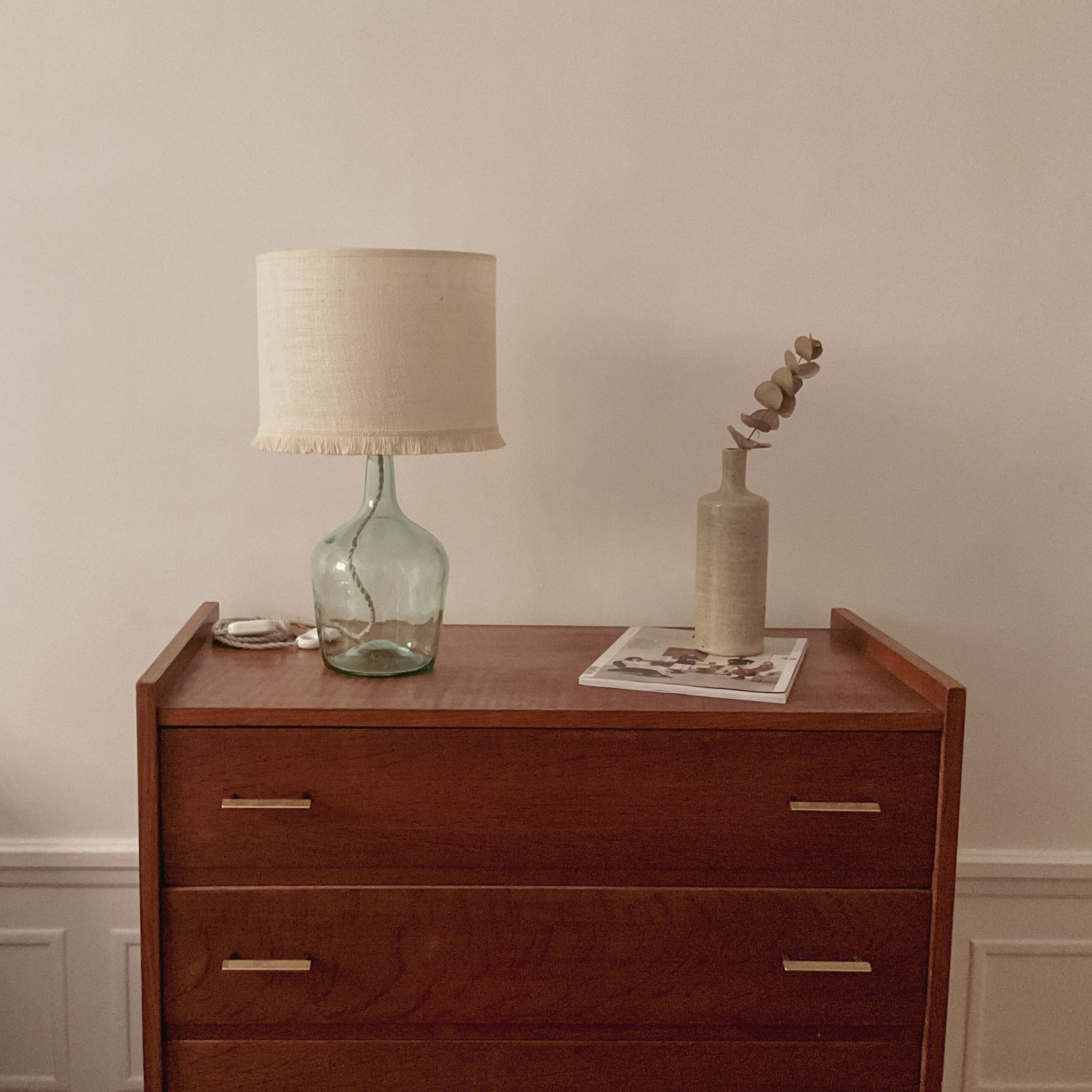 Jeanne lady lamp and ecru jute