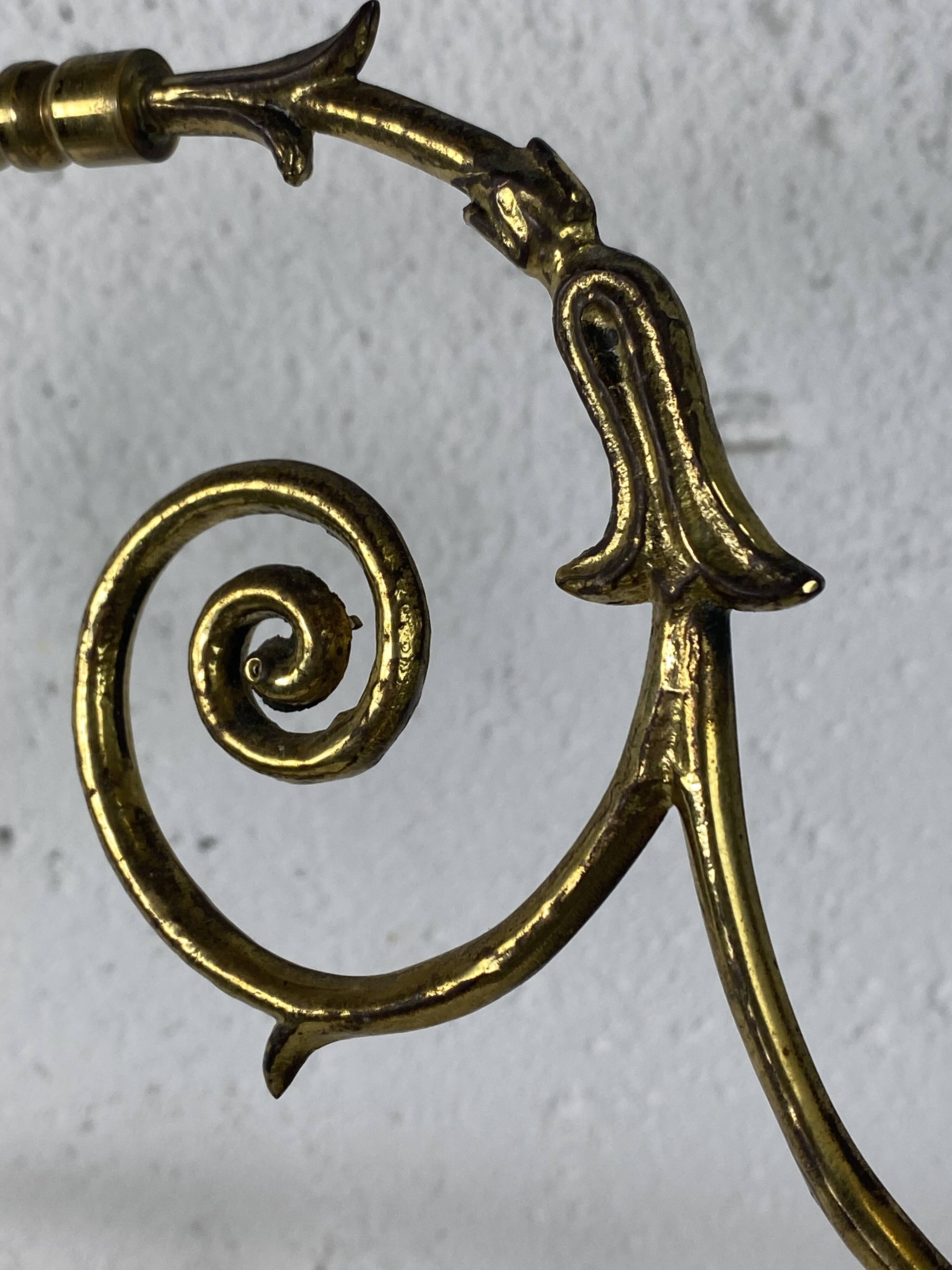 Porte revue doré en laiton