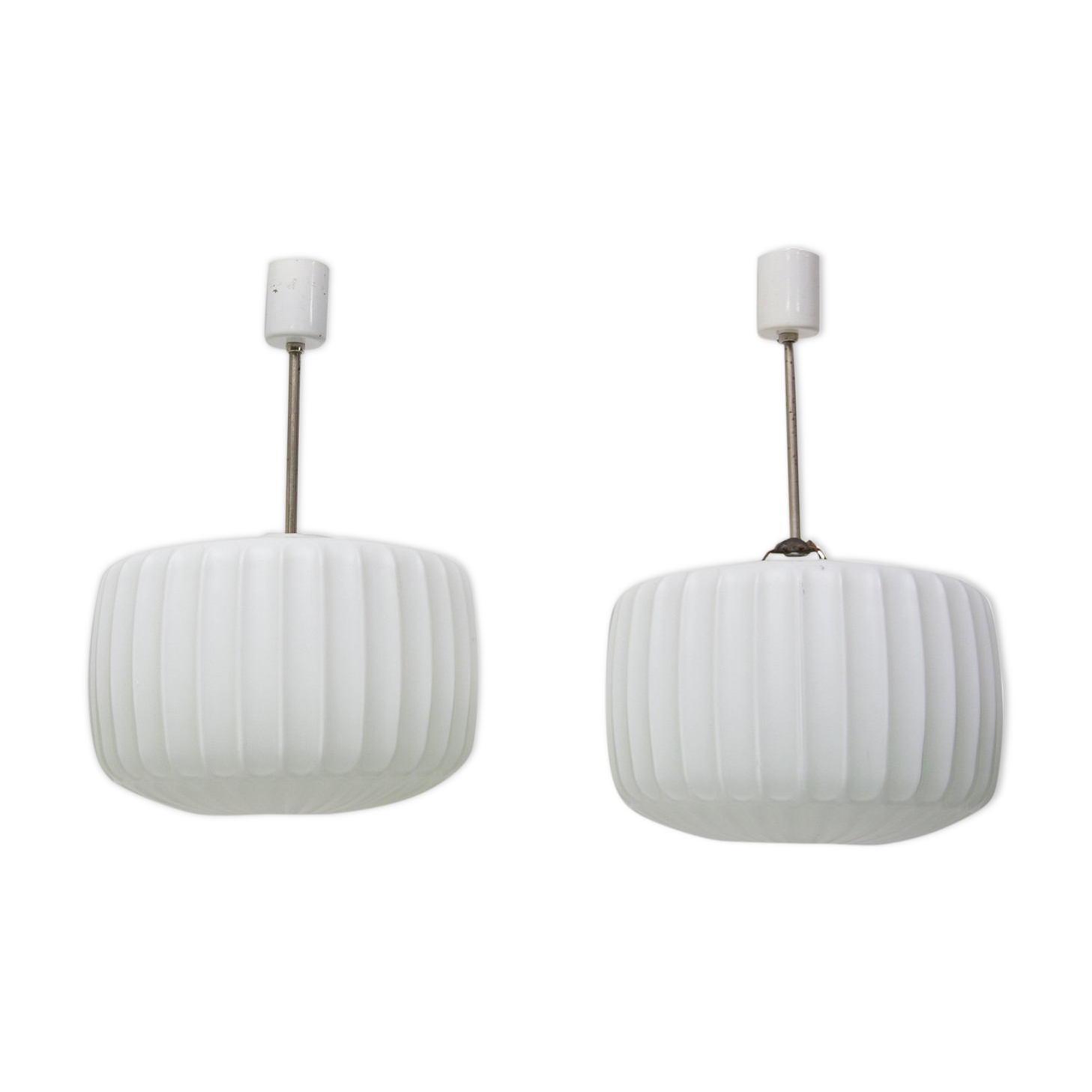 Paire de suspensions en verre opaline Vintage, bloc de l’est 1970