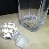 Plain crystal whiskey decanter with faceted stopper