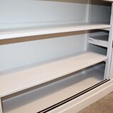 Sliding doors counter