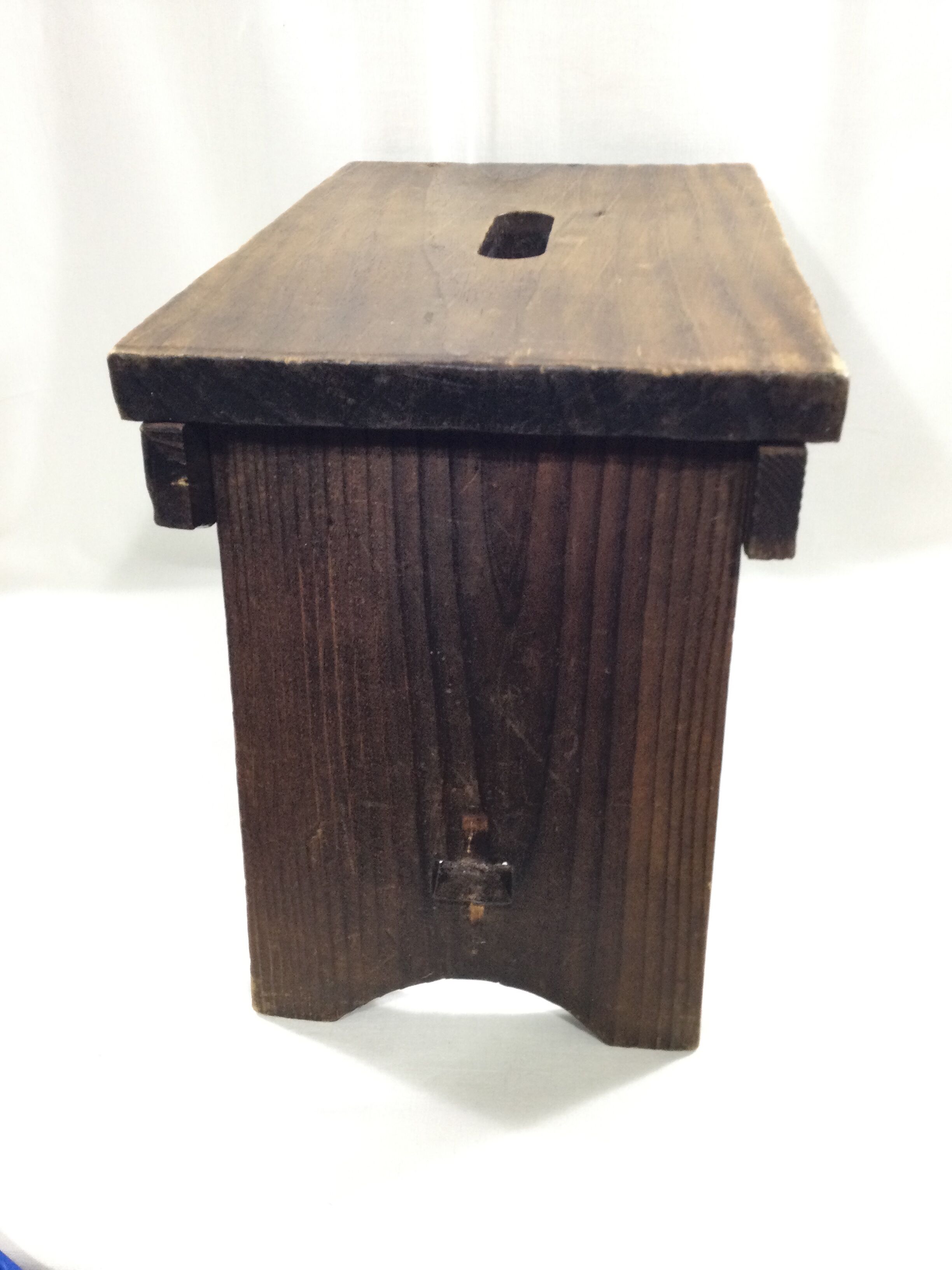 Wooden foldable stool