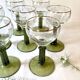 7 verres à vin d'Alsace Roemer, pieds gradins vert mousse et liseré doré