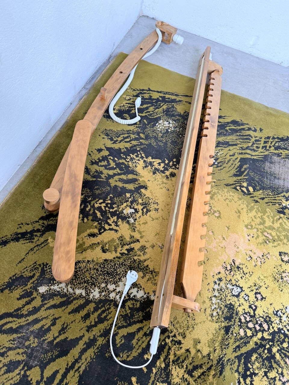 Mountain furniture gallows France pine