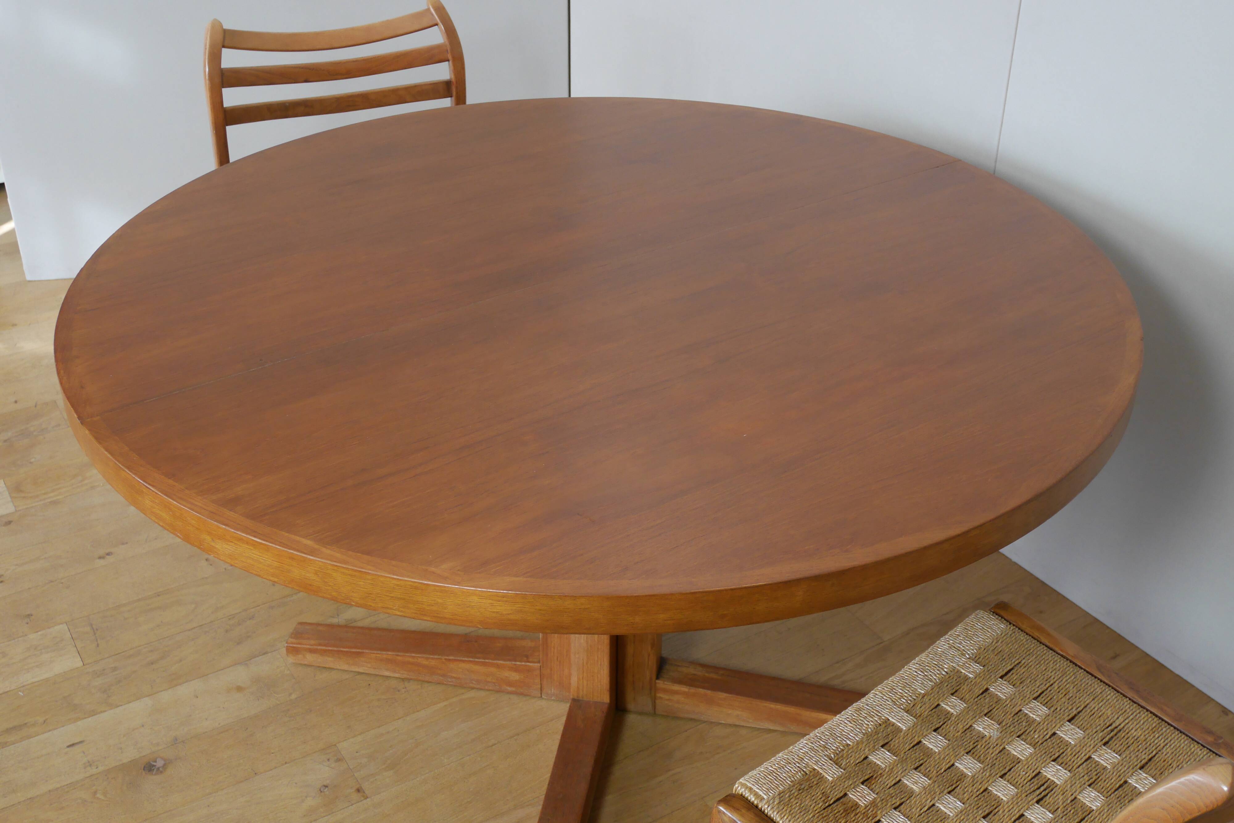 Round table with 2 teak extensions by J. Mortensen, Scandinavian edition Heltborg