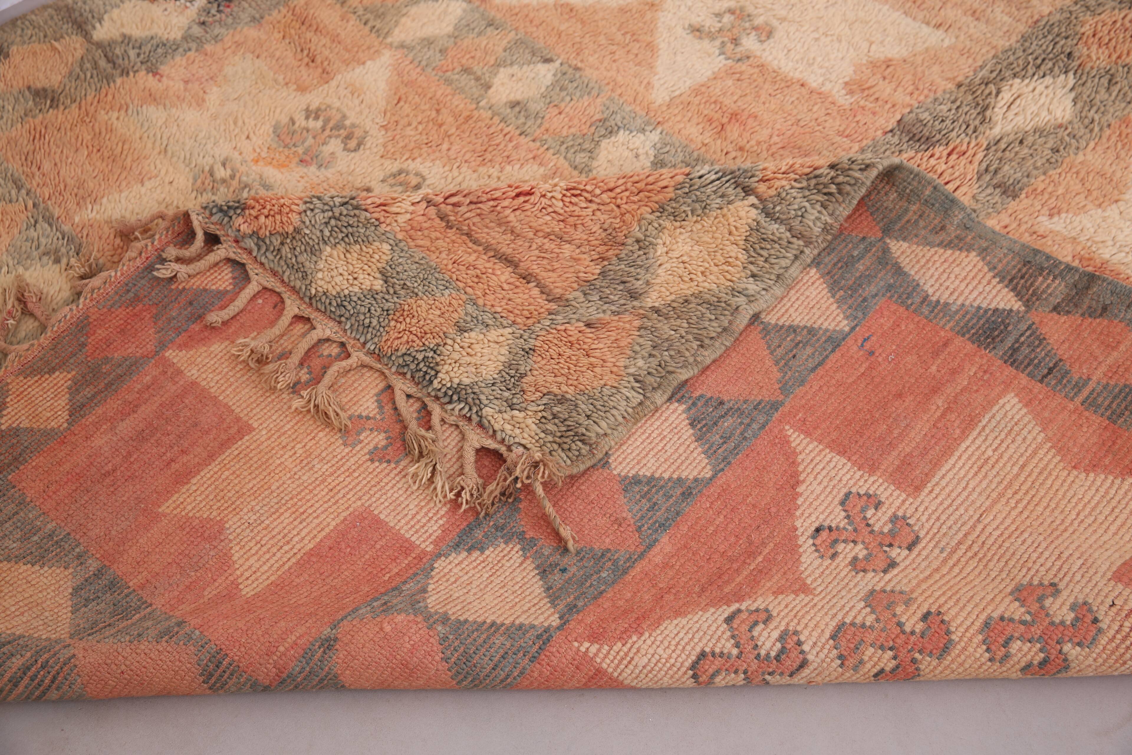 Peach Vintage Moroccan Rug 200 x 298 cm - Berber Wool Rug - Handmade Rug