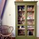 Armoire vitrine parisienne