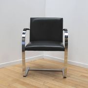 Paire de fauteuils BRNO, Knoll