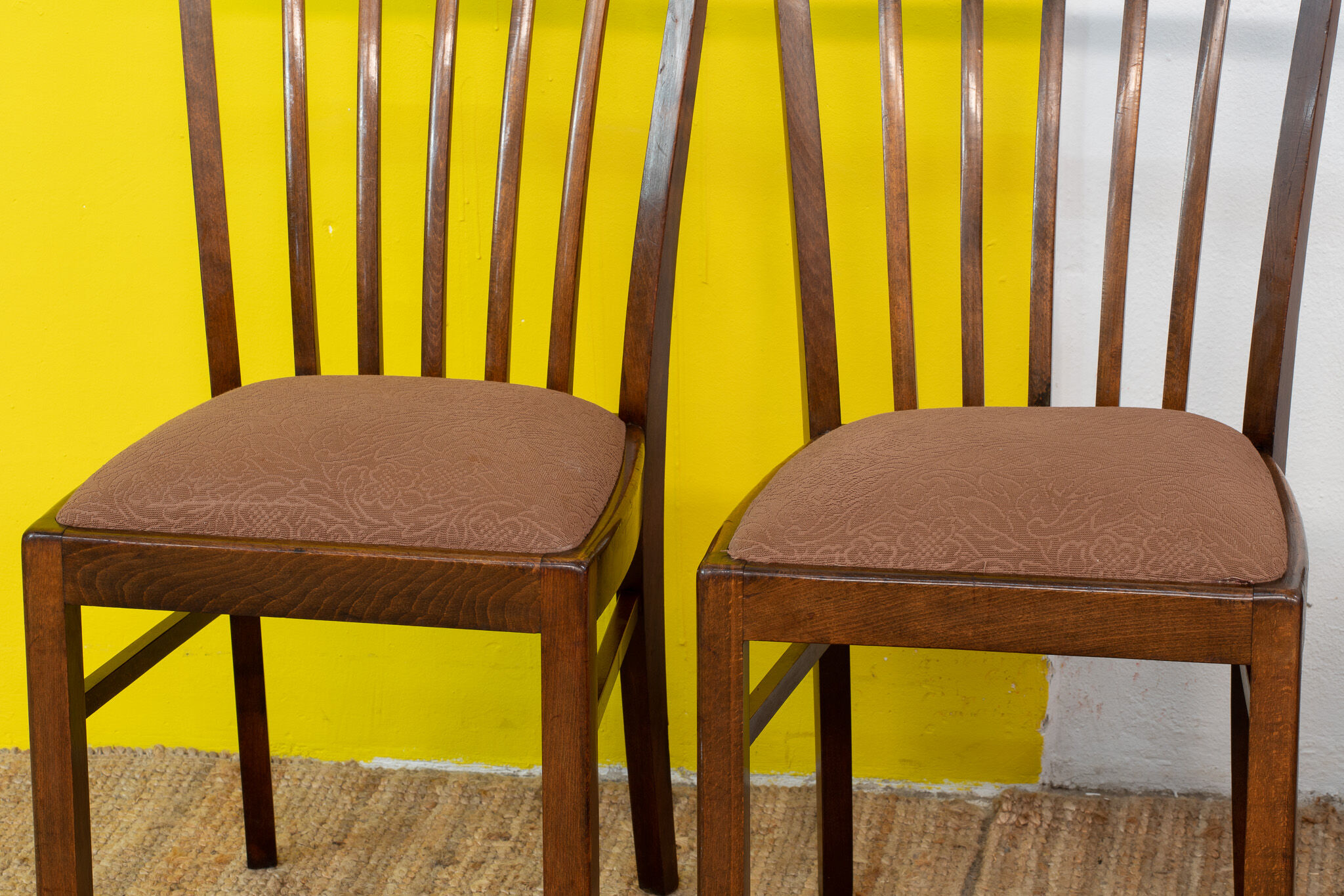 Série de 4 chaises scandinaves vintage