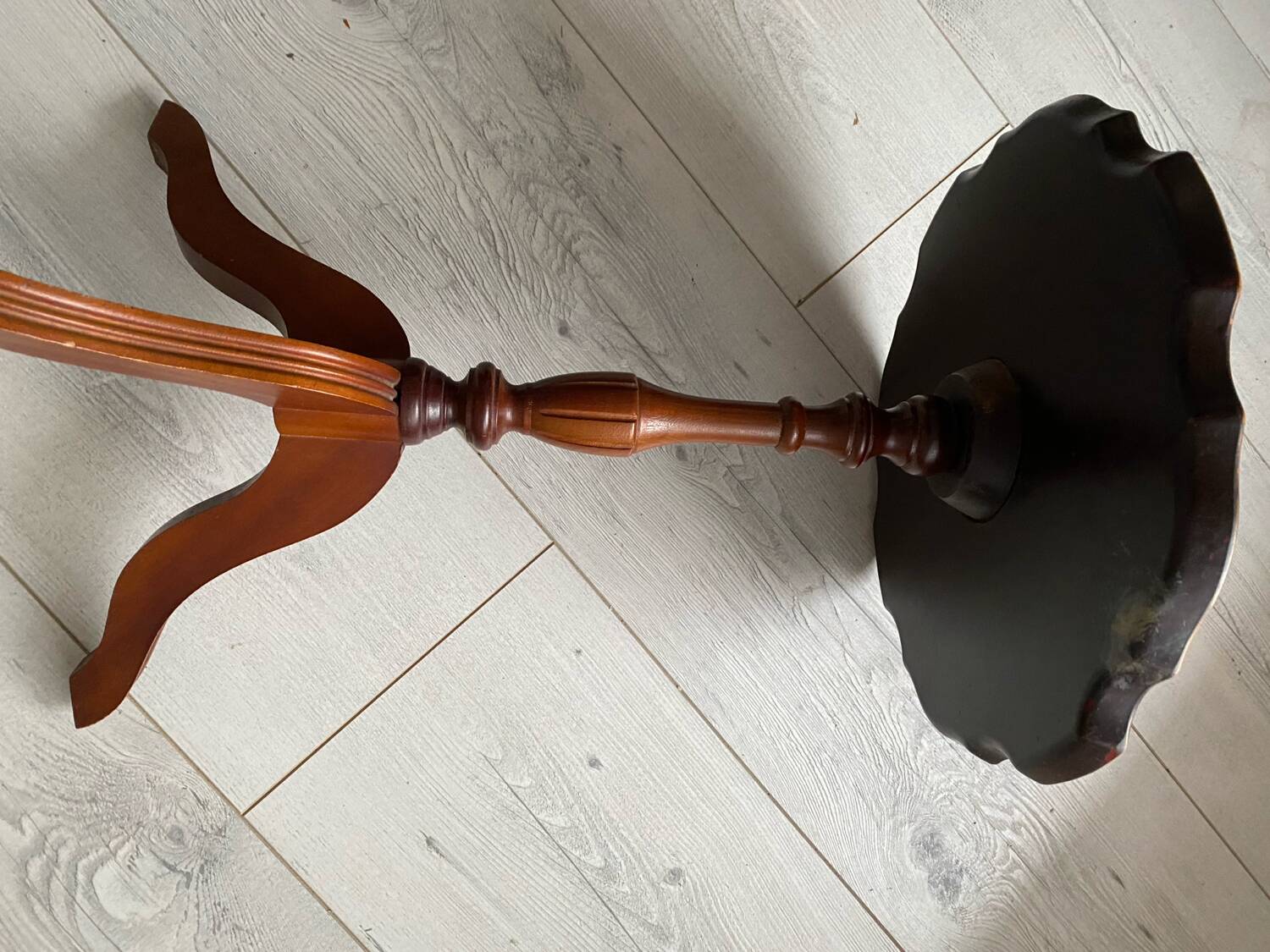 Small Empire-style tripod pedestal table