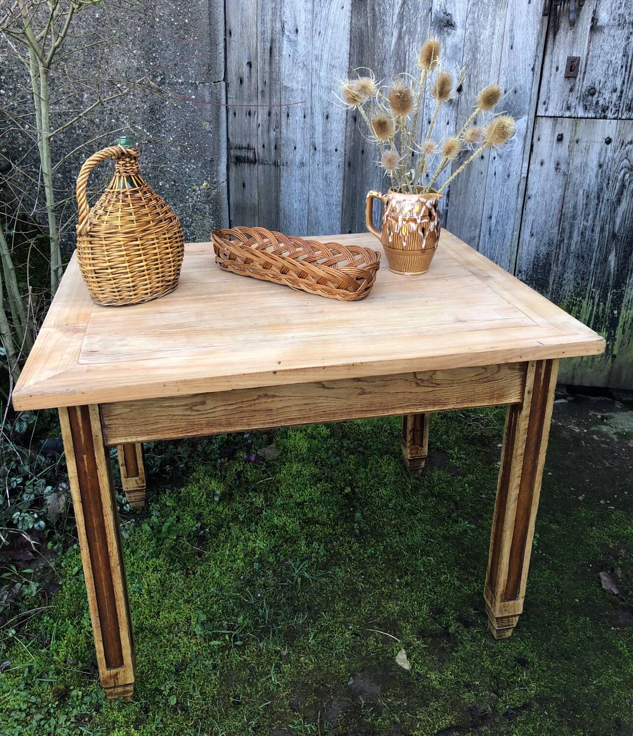 Art deco bistro table