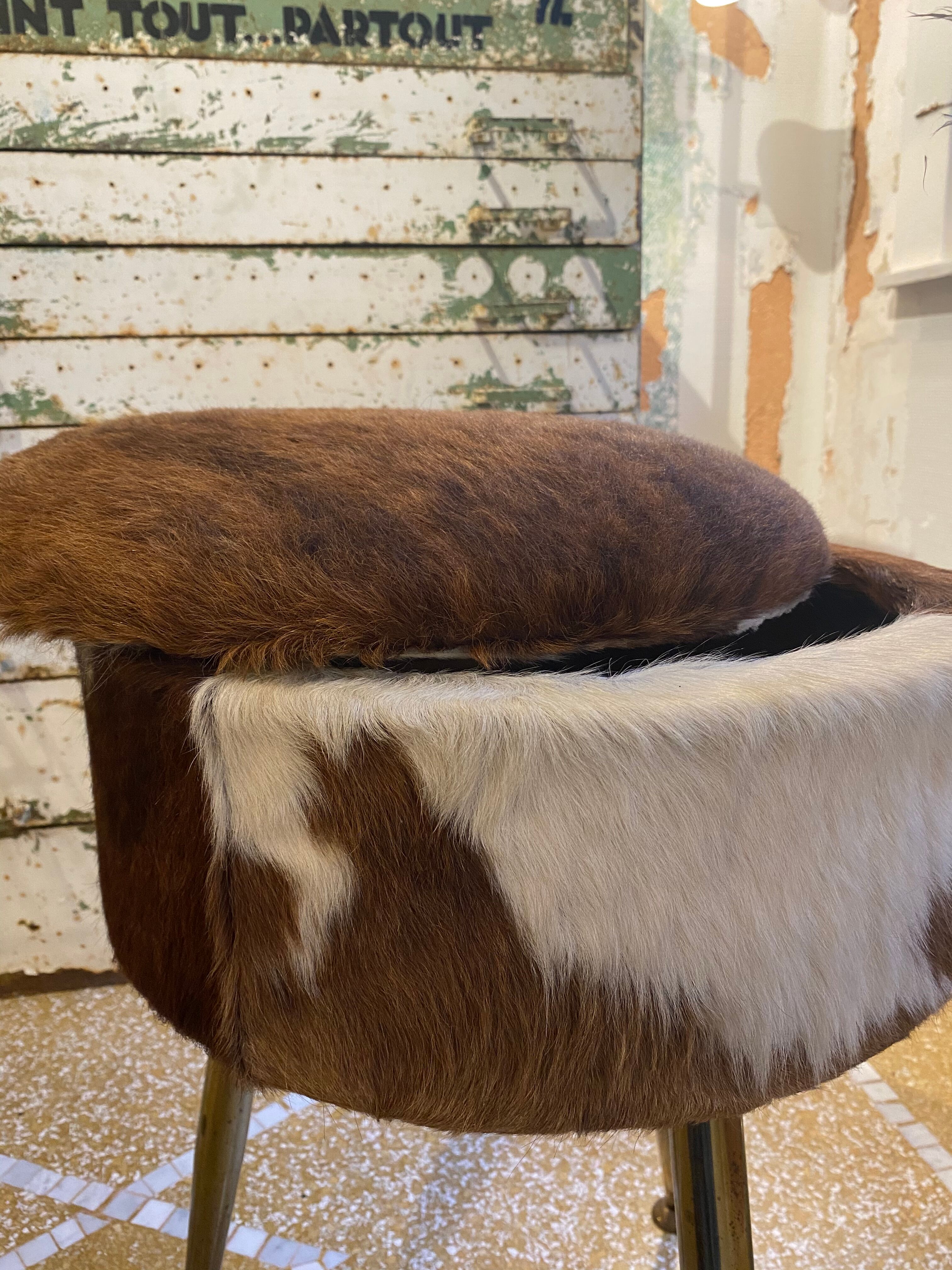 Tripod cowhide stool