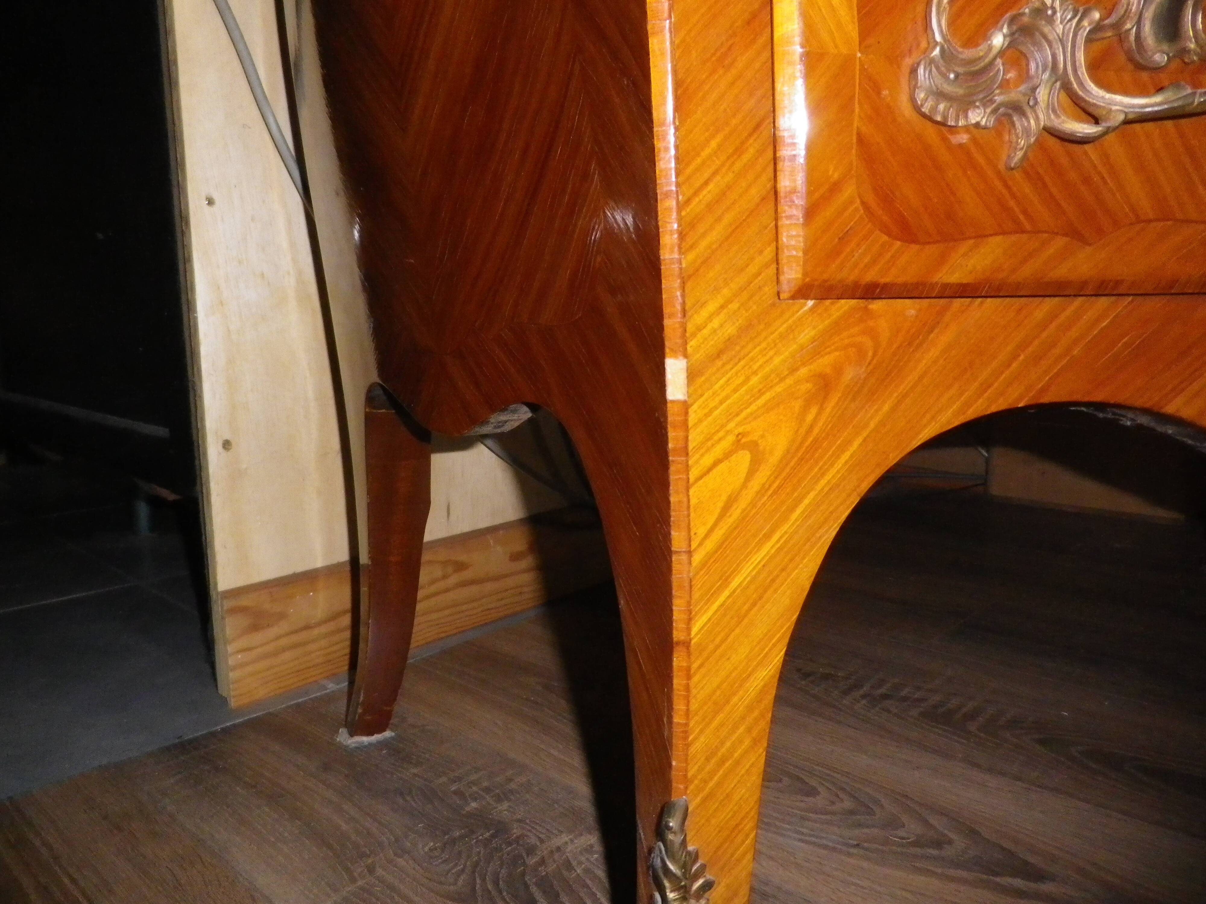 Louis XV style inlaid chest of drawers