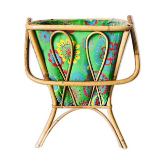 Rattan worker