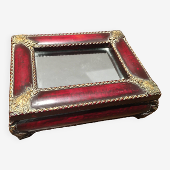 Jewelry box with mirror