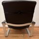 Fauteuil Pulkka par  Ilmaria Lappalainen et son pouf