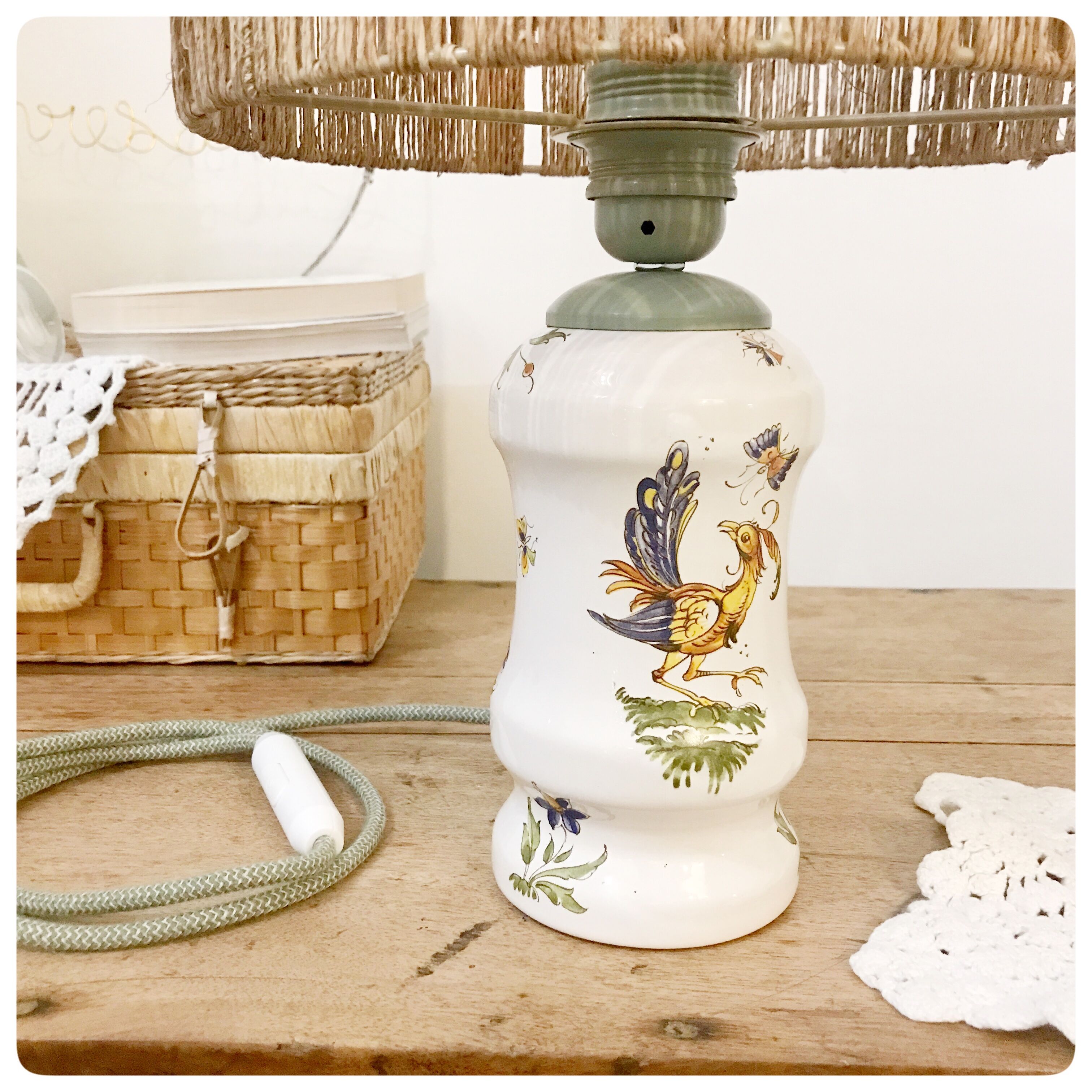 Moustiers earthenware lamp