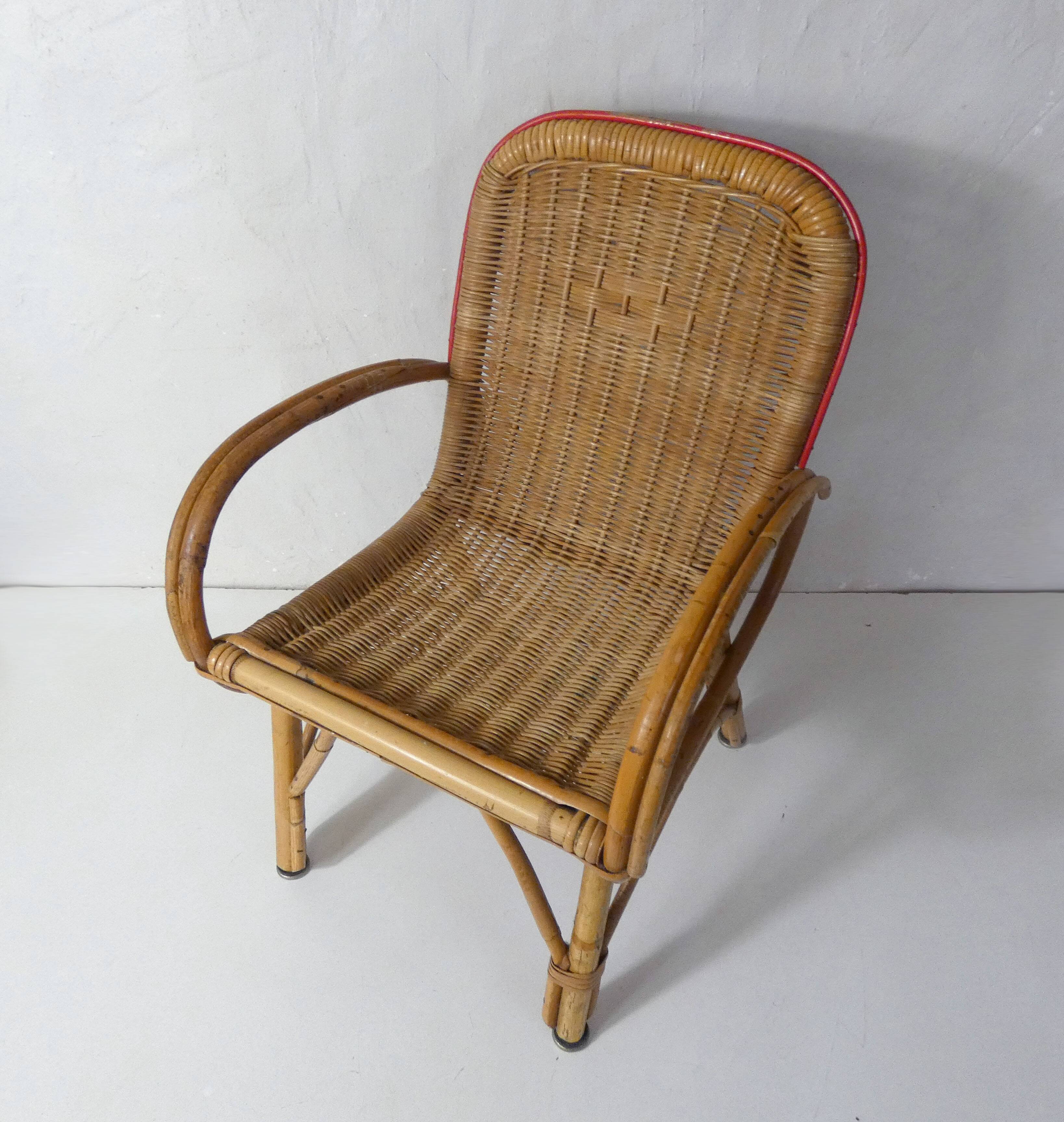 Fauteuil en rotin pour enfant