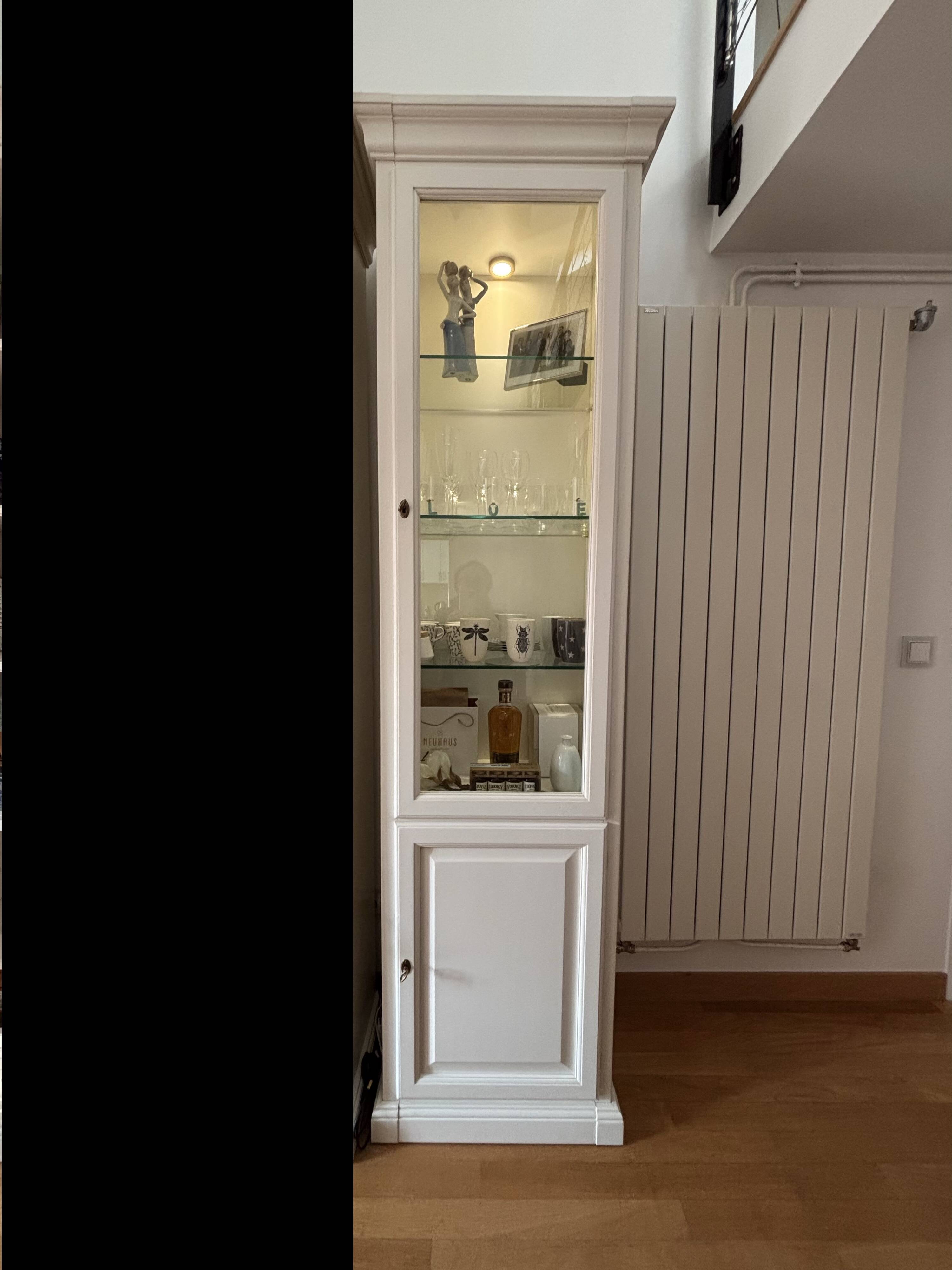 Vitrine artisanale italienne Selva — éclairage intégré
