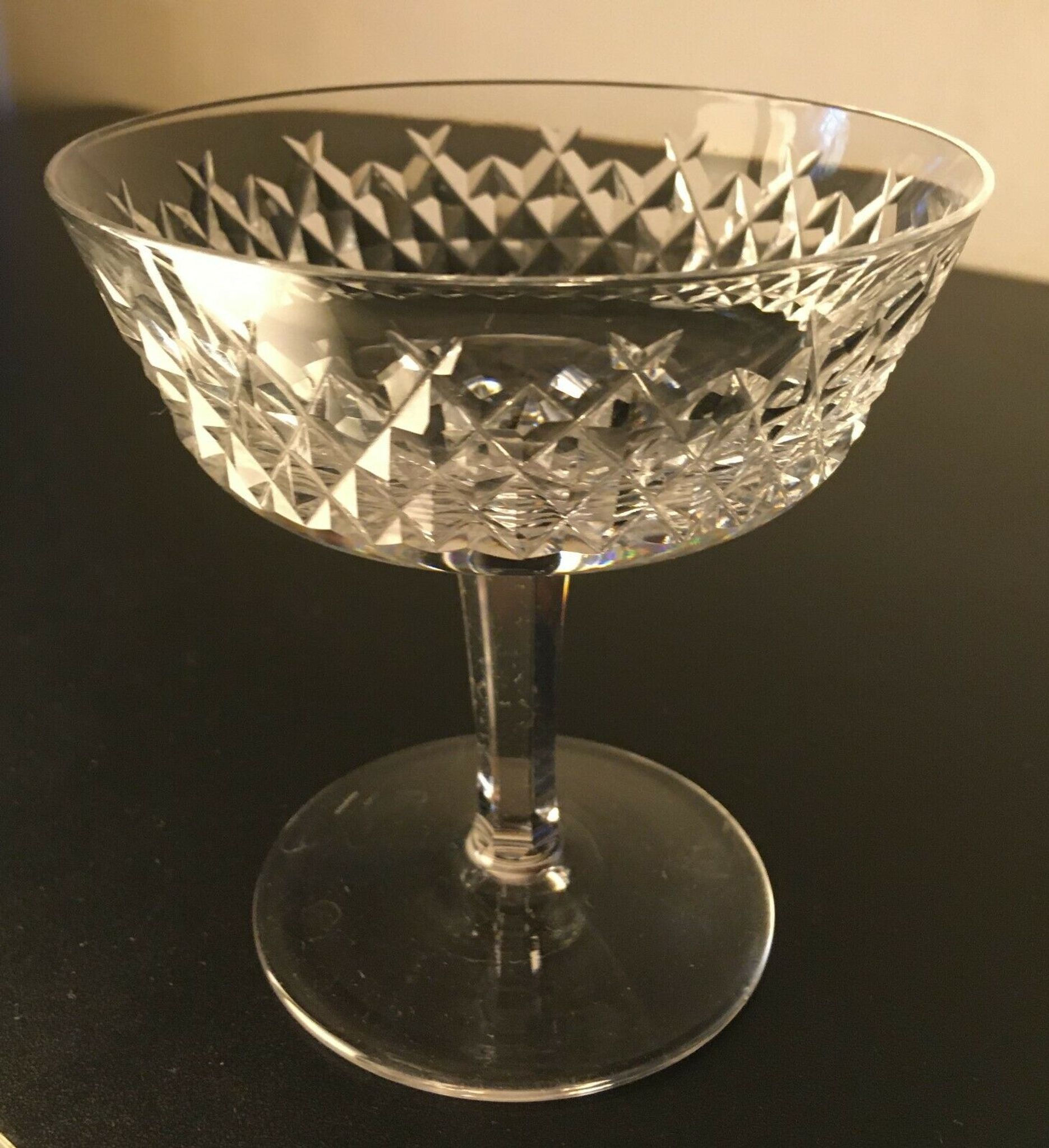 Lot of six glasses waterford crystal champagne alana pattern glasses crystal cup